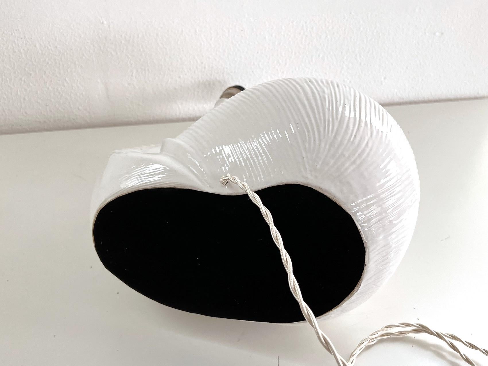 Italienische Keramik-Schnecken-Tischlampe aus der Jahrhundertmitte, 1970er Jahre im Angebot 6