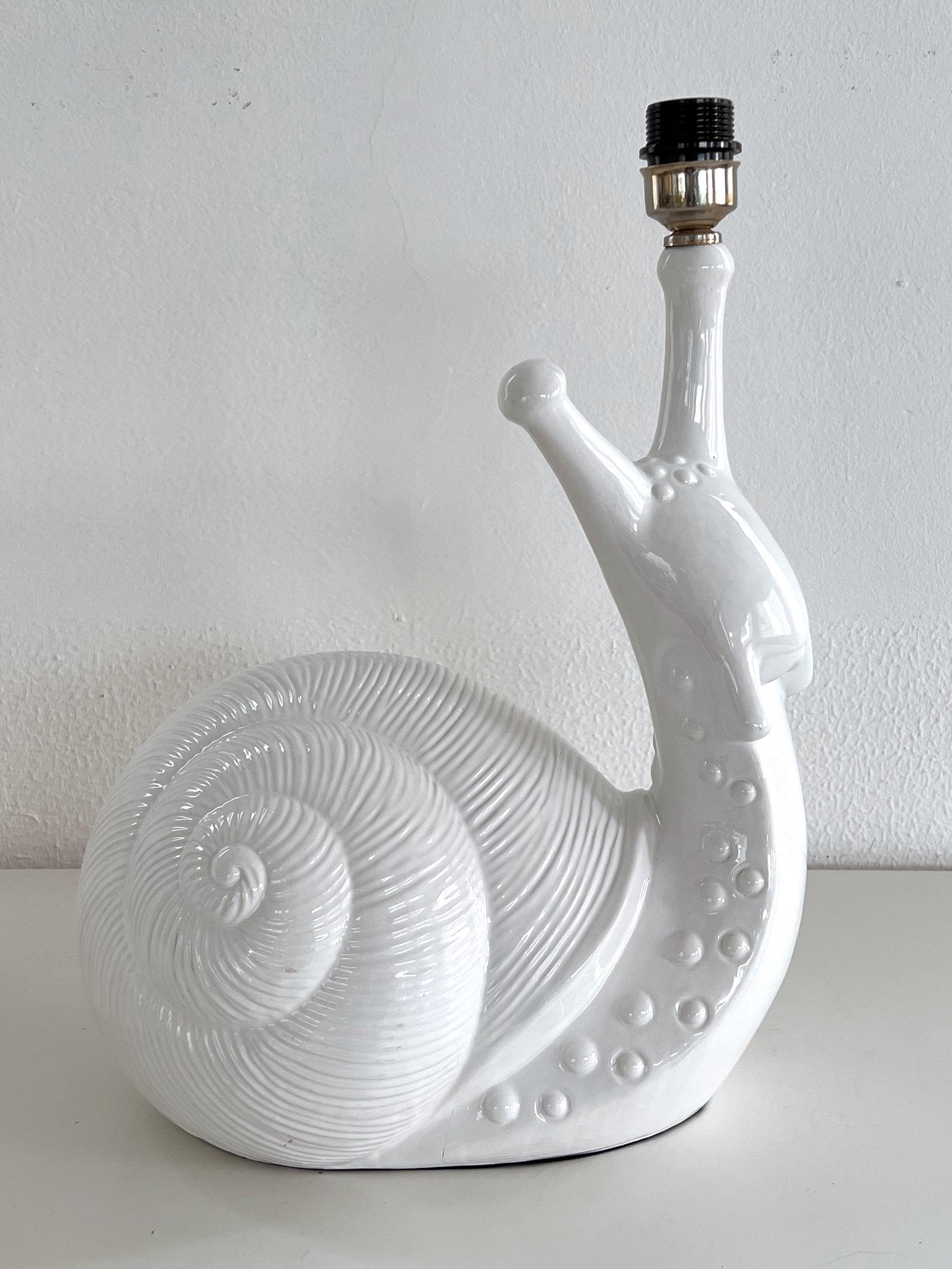 Italienische Keramik-Schnecken-Tischlampe aus der Jahrhundertmitte, 1970er Jahre im Angebot 2