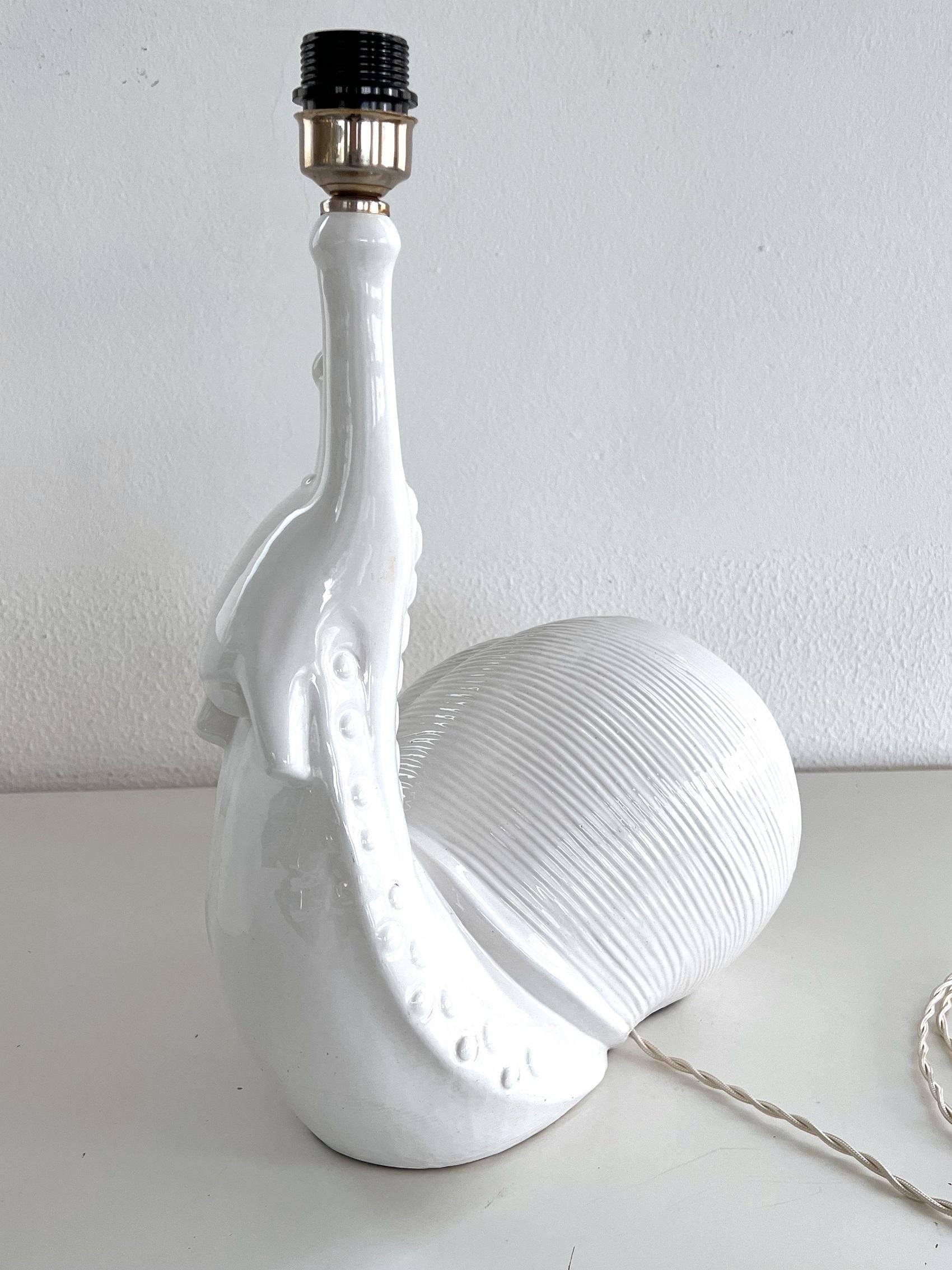 Italienische Keramik-Schnecken-Tischlampe aus der Jahrhundertmitte, 1970er Jahre im Angebot 4