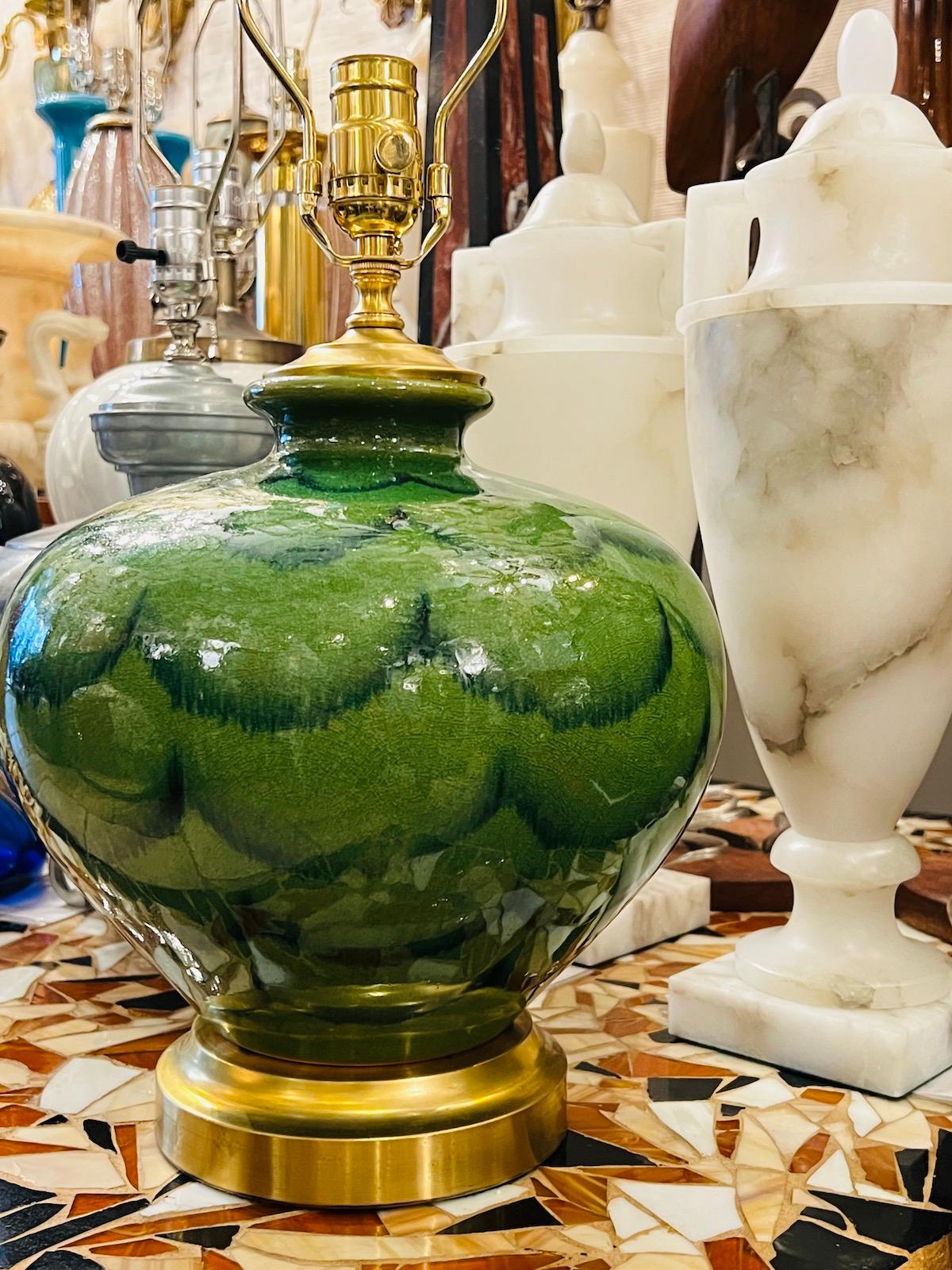 Italienische Keramik-Tischlampe aus der Mitte des Jahrhunderts (Mitte des 20. Jahrhunderts) im Angebot