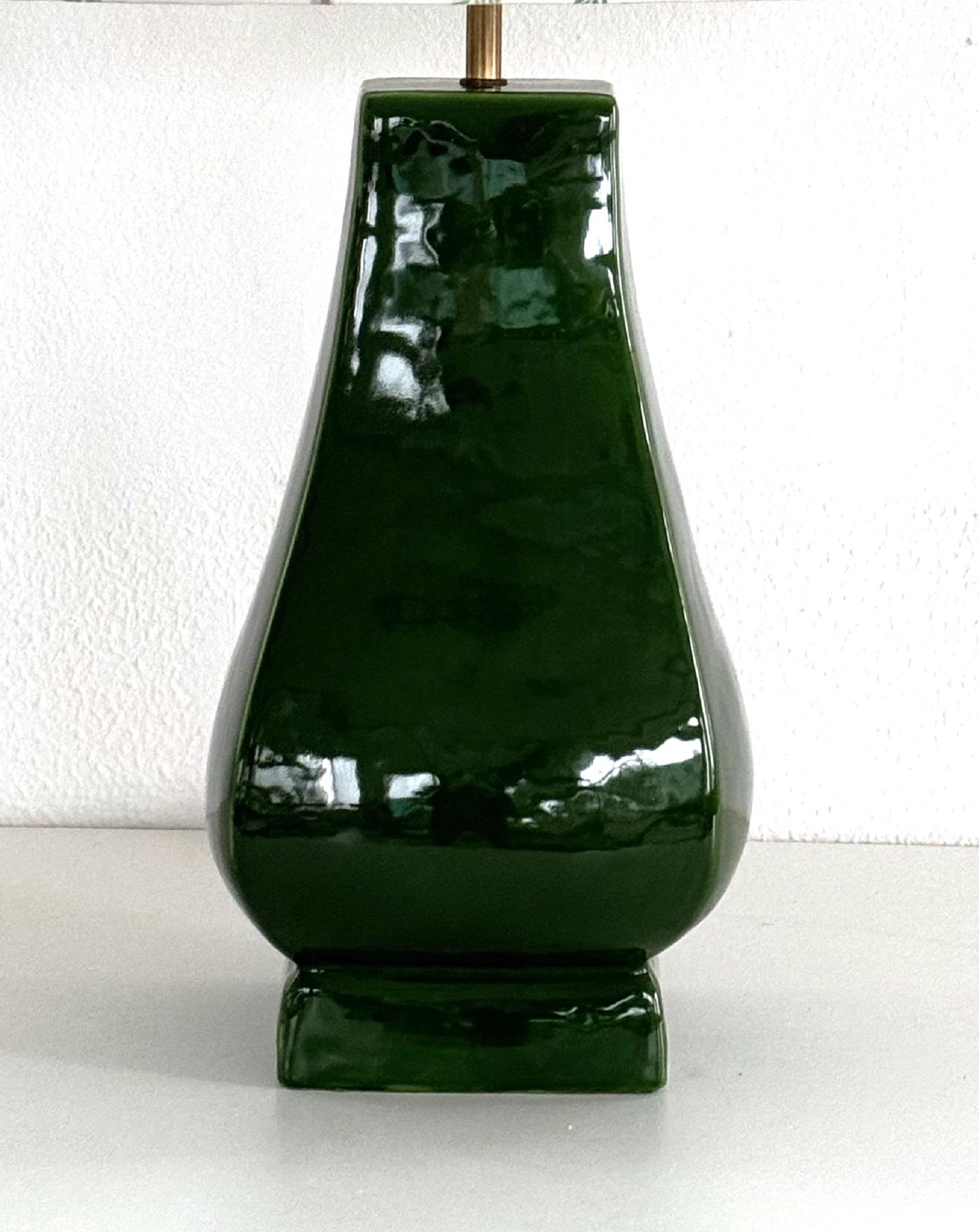Lampe de table italienne du milieu du siècle en céramique verte par Zaccagnini Florence, 1970 en vente 3