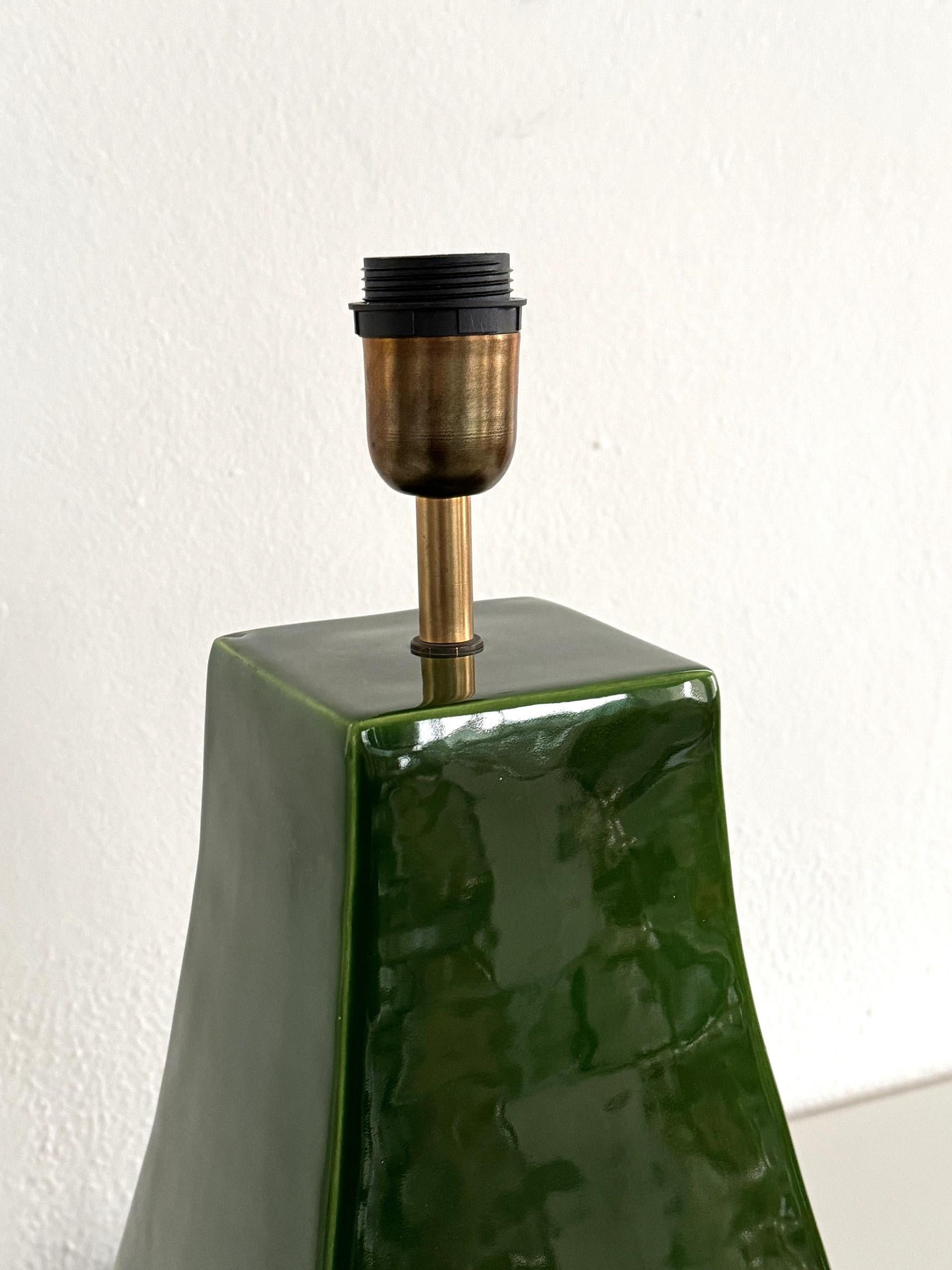 Lampe de table italienne du milieu du siècle en céramique verte par Zaccagnini Florence, 1970 en vente 5