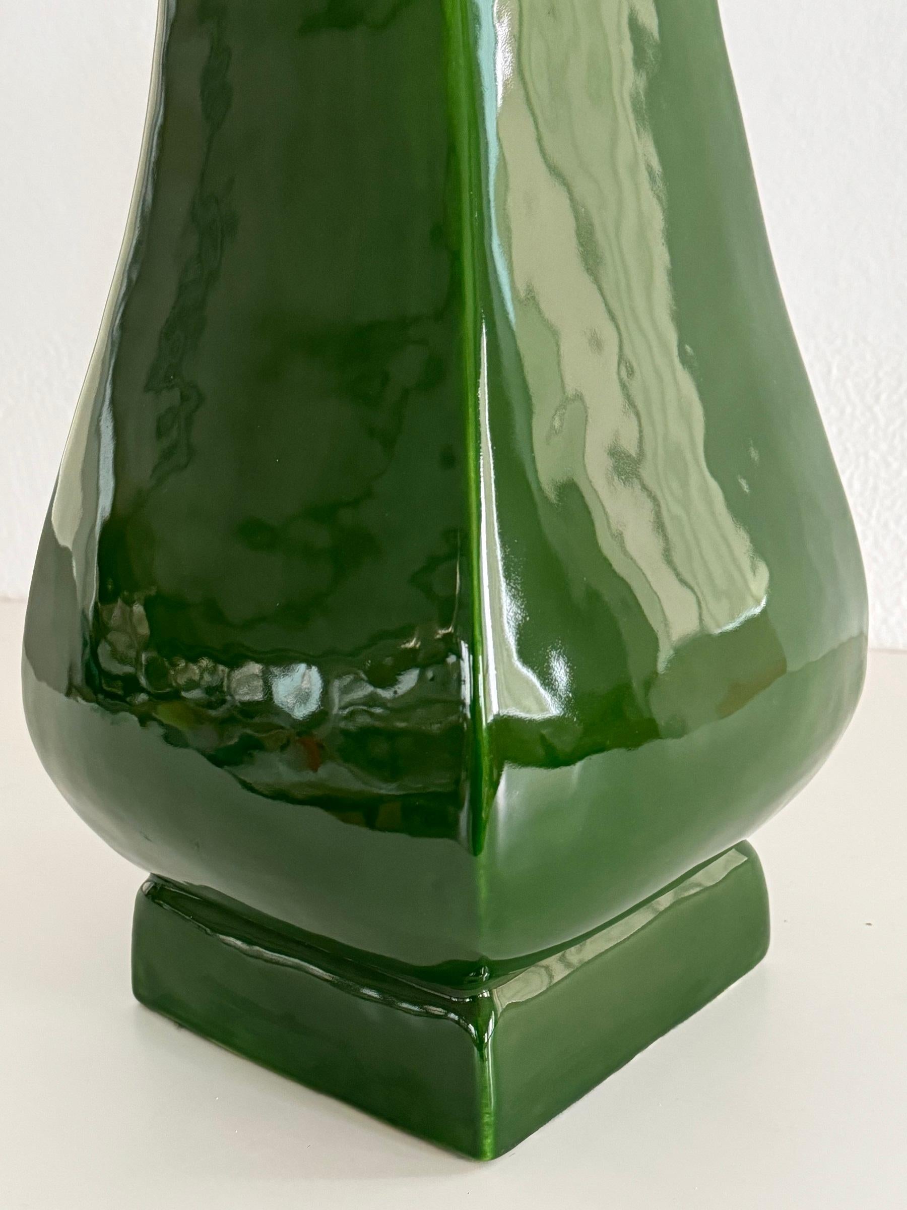 Lampe de table italienne du milieu du siècle en céramique verte par Zaccagnini Florence, 1970 Bon état - En vente à Morazzone, Varese