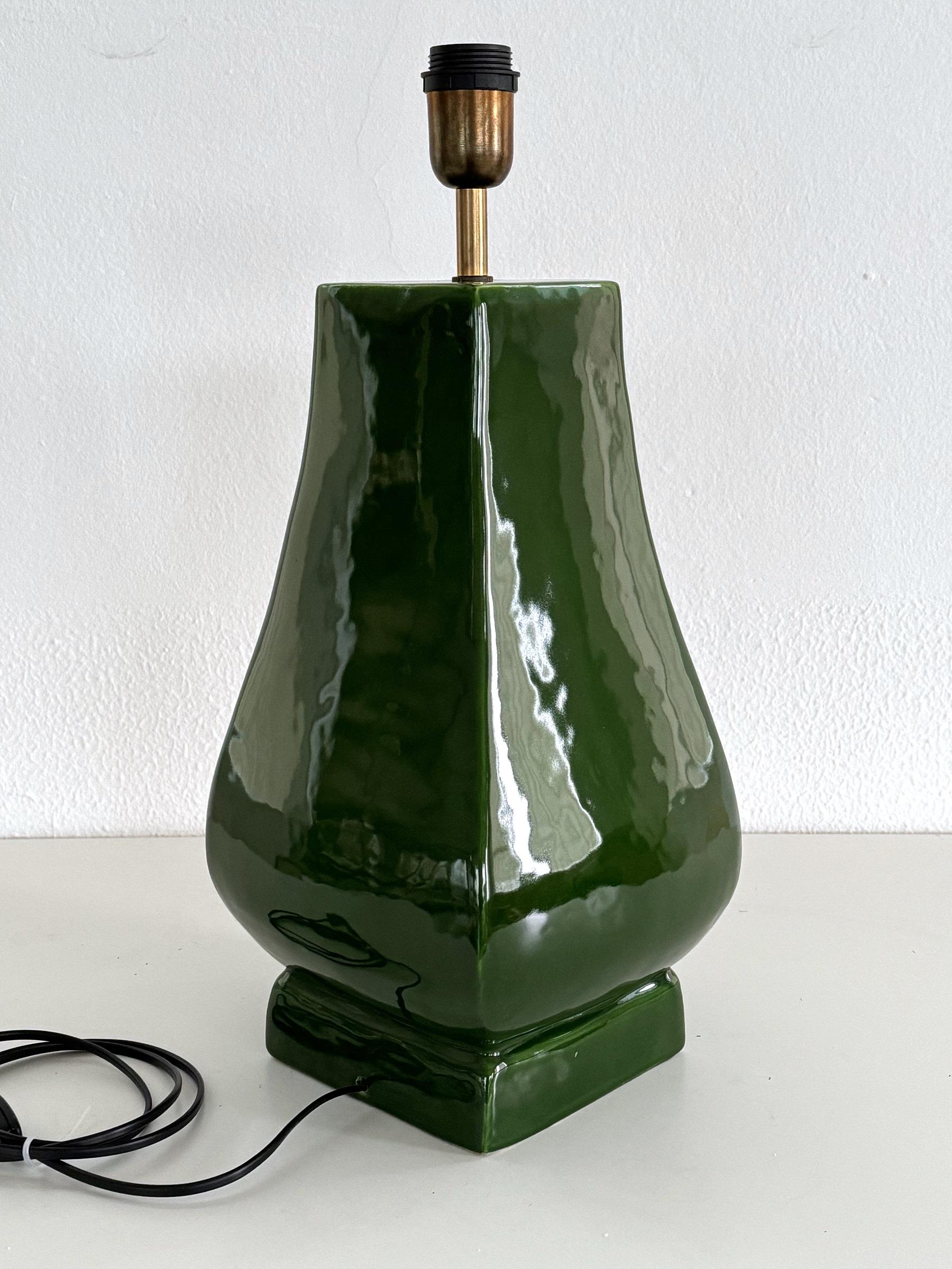 Lampe de table italienne du milieu du siècle en céramique verte par Zaccagnini Florence, 1970 en vente 2