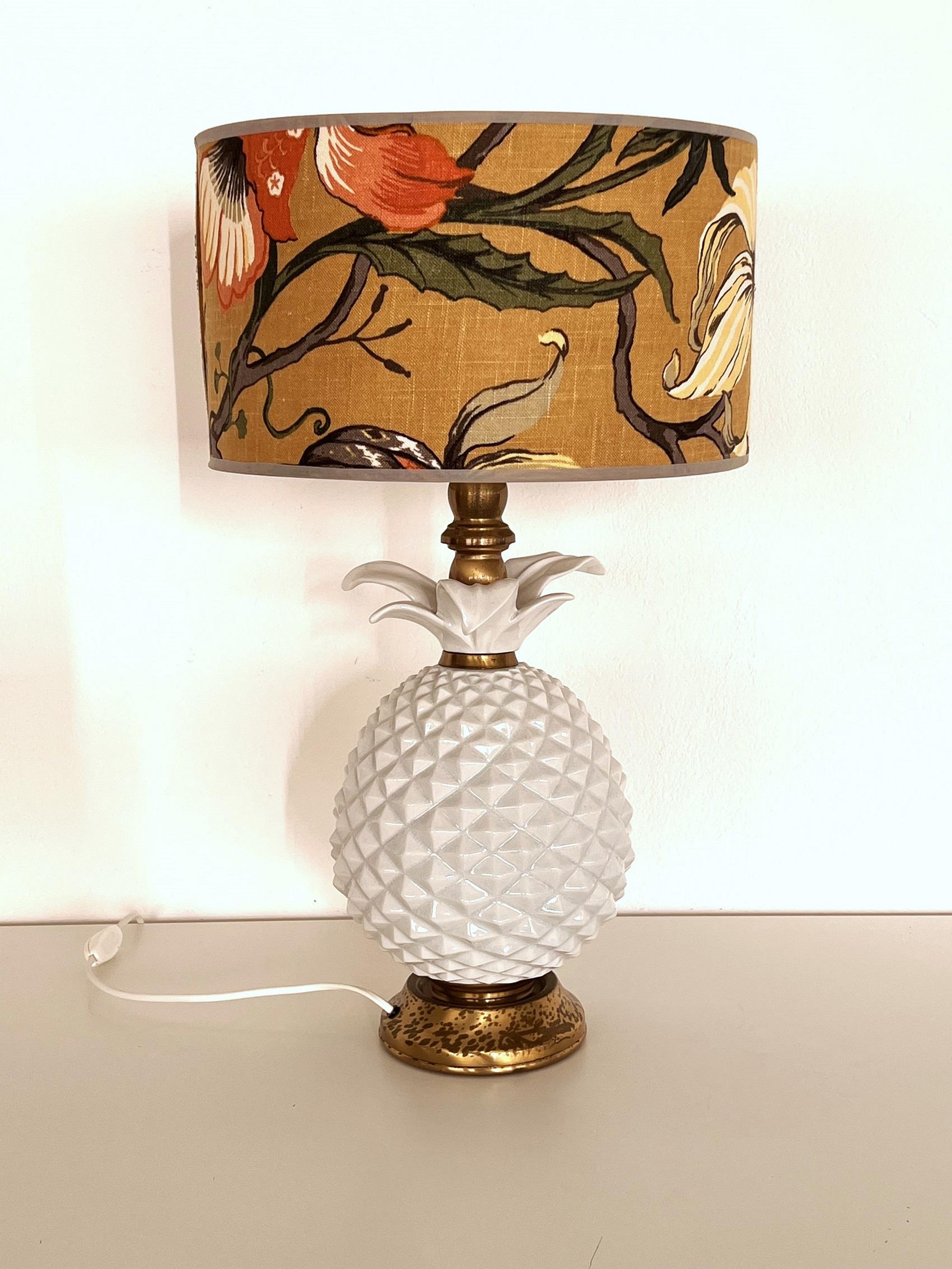 Fait main Lampe de table italienne du milieu du siècle dernier avec nouvel abat-jour, 1970 en vente