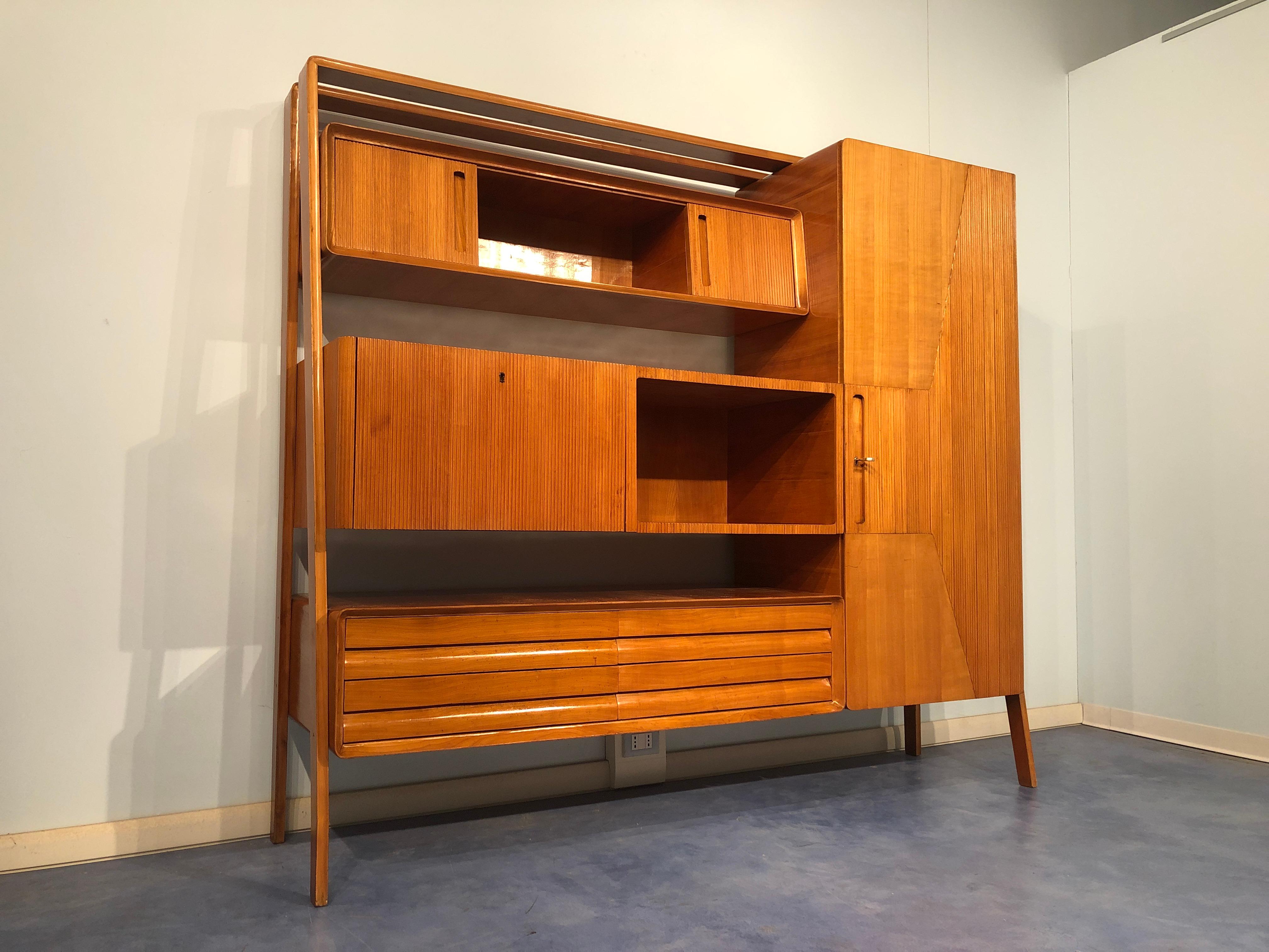 Italian Midcentury Cherrywood Sideboard Bookcase by La Permanente Cantù, 1950s In Good Condition In Traversetolo, IT