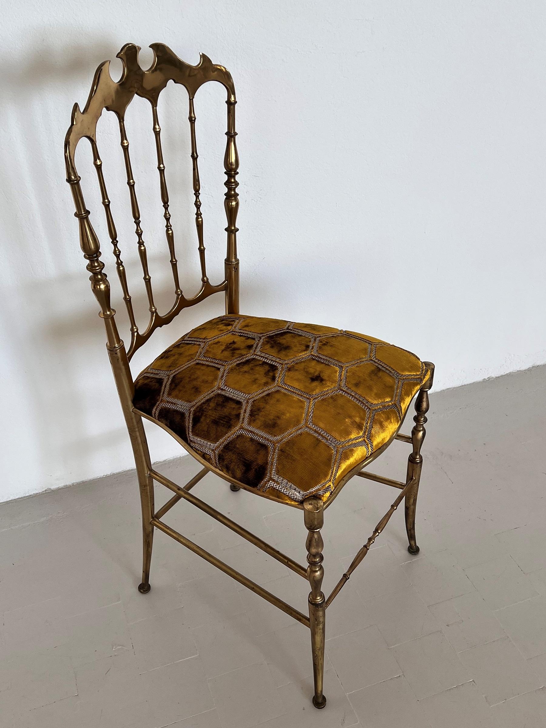 Italian Mid-Century Chiavari Chair in Full Brass with New Upholstery, 1970s For Sale 5