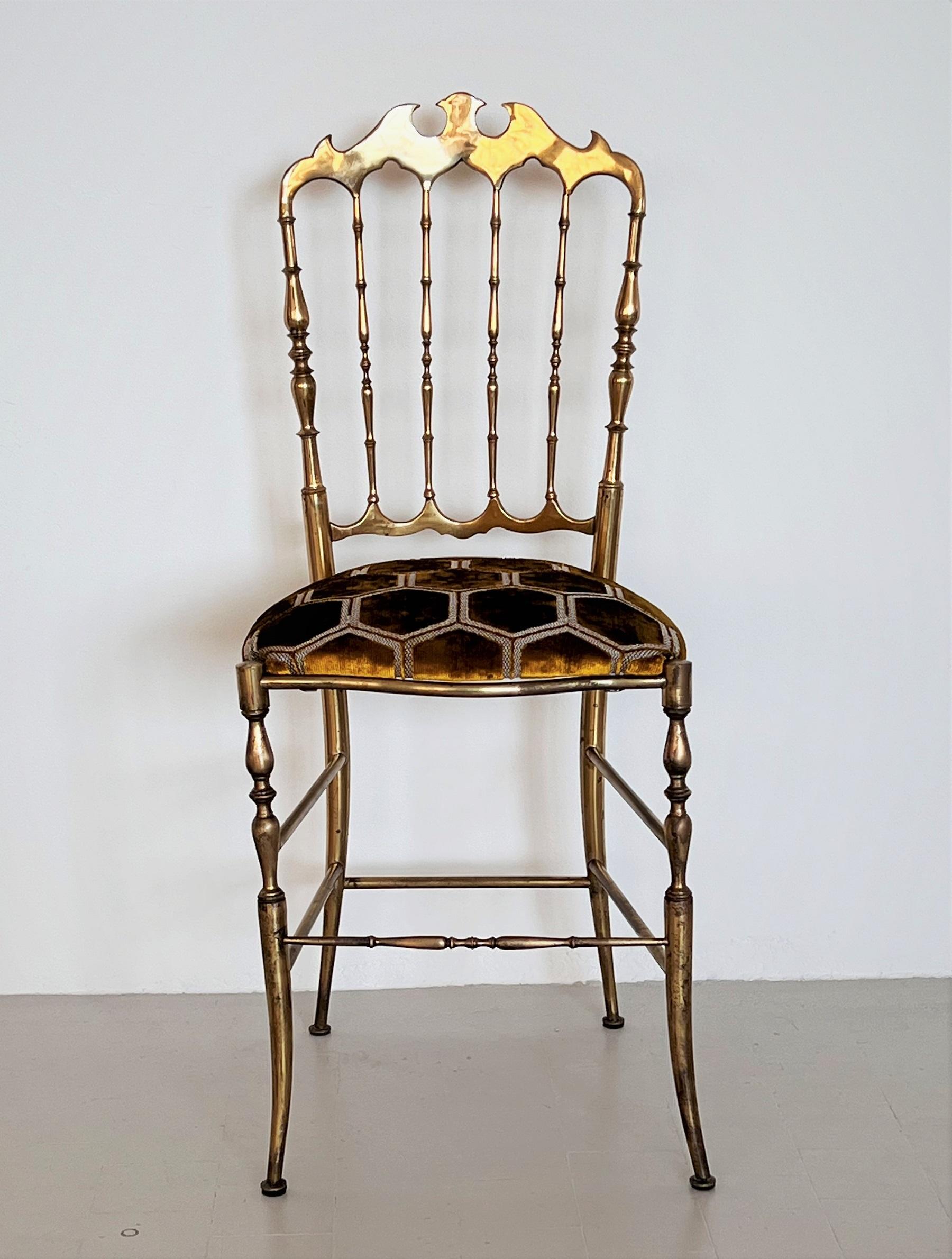 Mid-Century Modern Italian Mid-Century Chiavari Chair in Full Brass with New Upholstery, 1970s For Sale