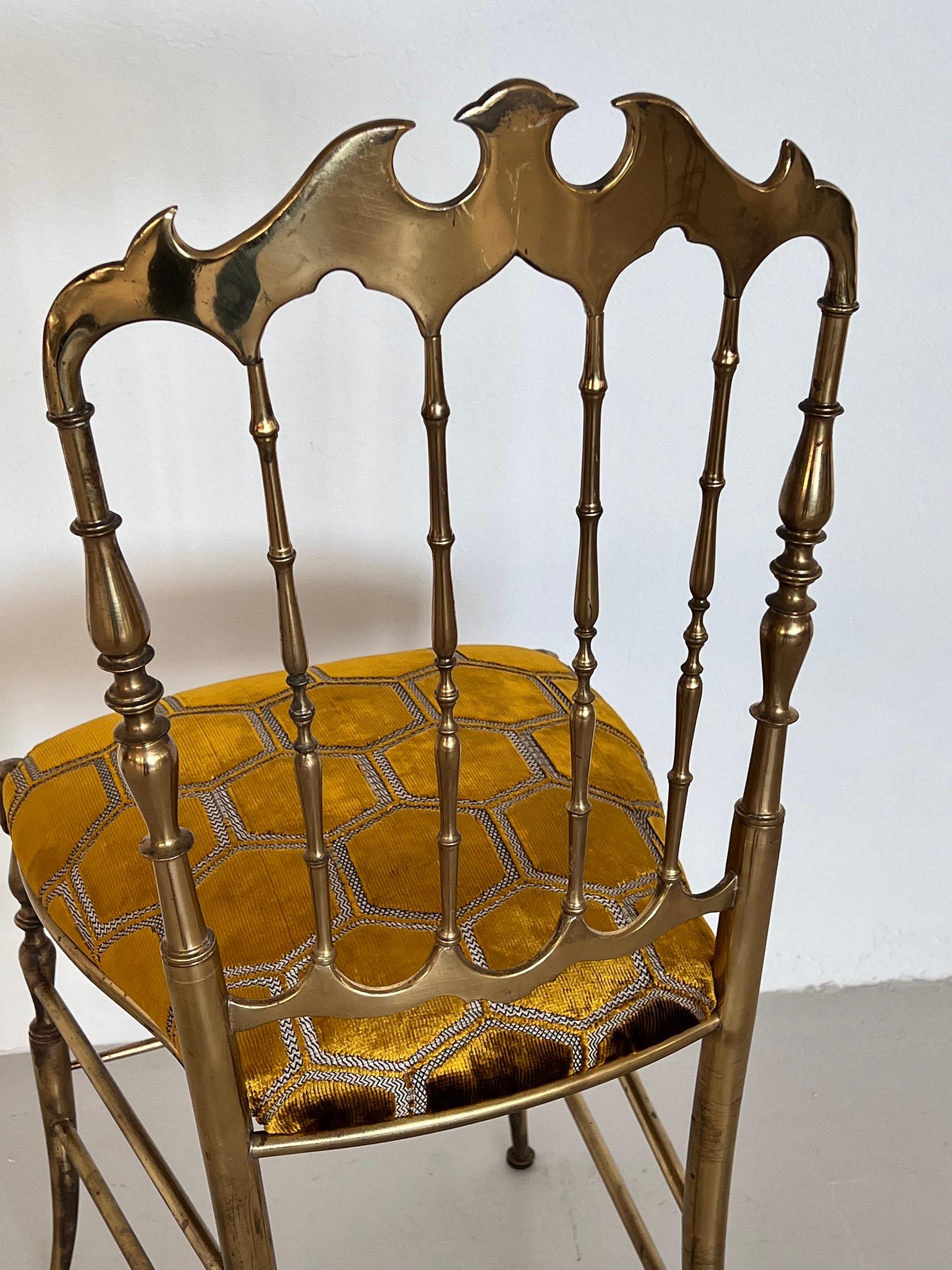 Italian Mid-Century Chiavari Chair in Full Brass with New Upholstery, 1970s For Sale 1