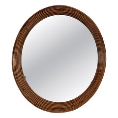 Espejo de pared circular italiano de ratán de mediados de siglo, década de 1960