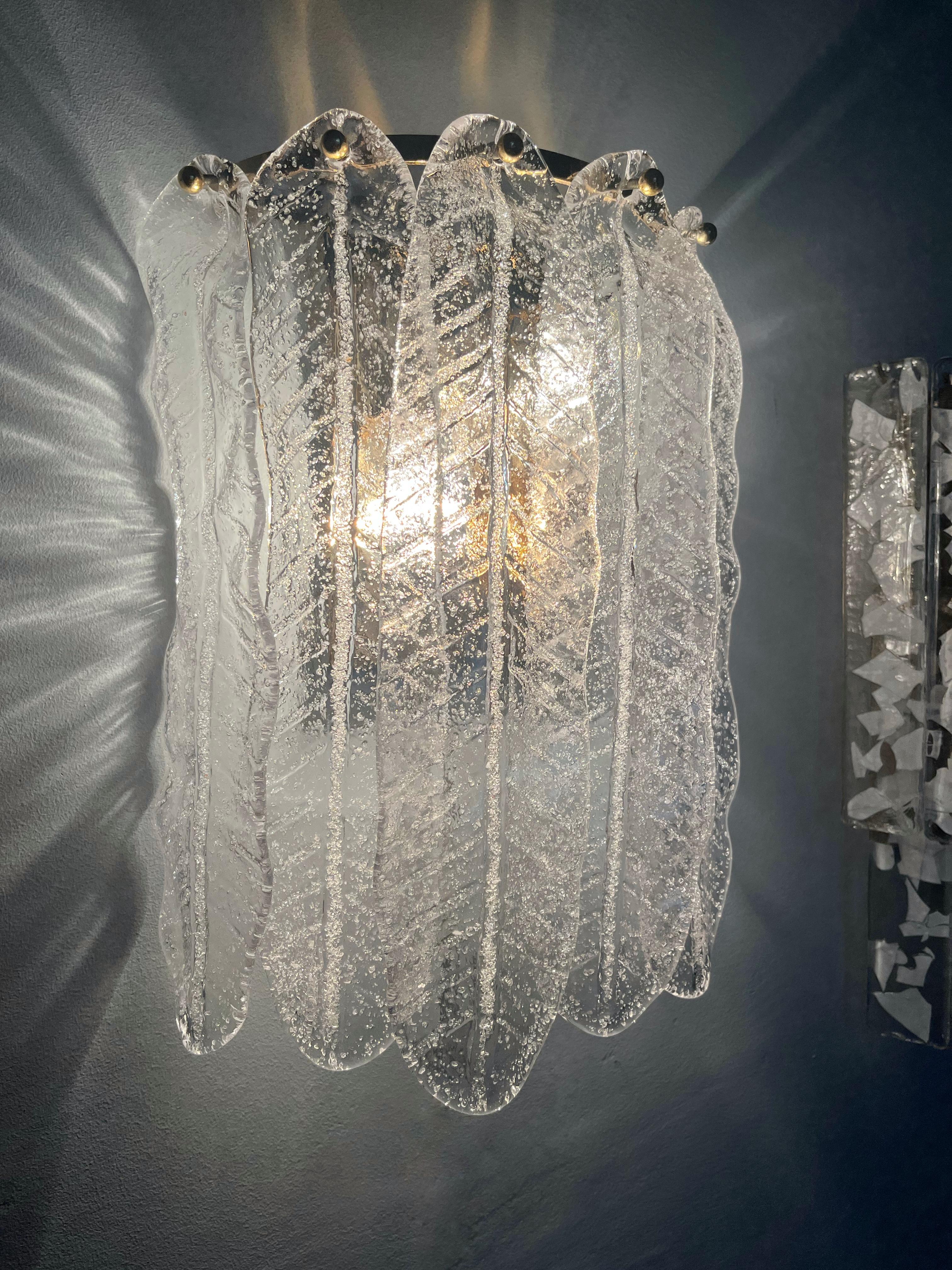 Italian Midcentury Clear Murano Glass Leaf Wall Sconces, 1970s For Sale 1