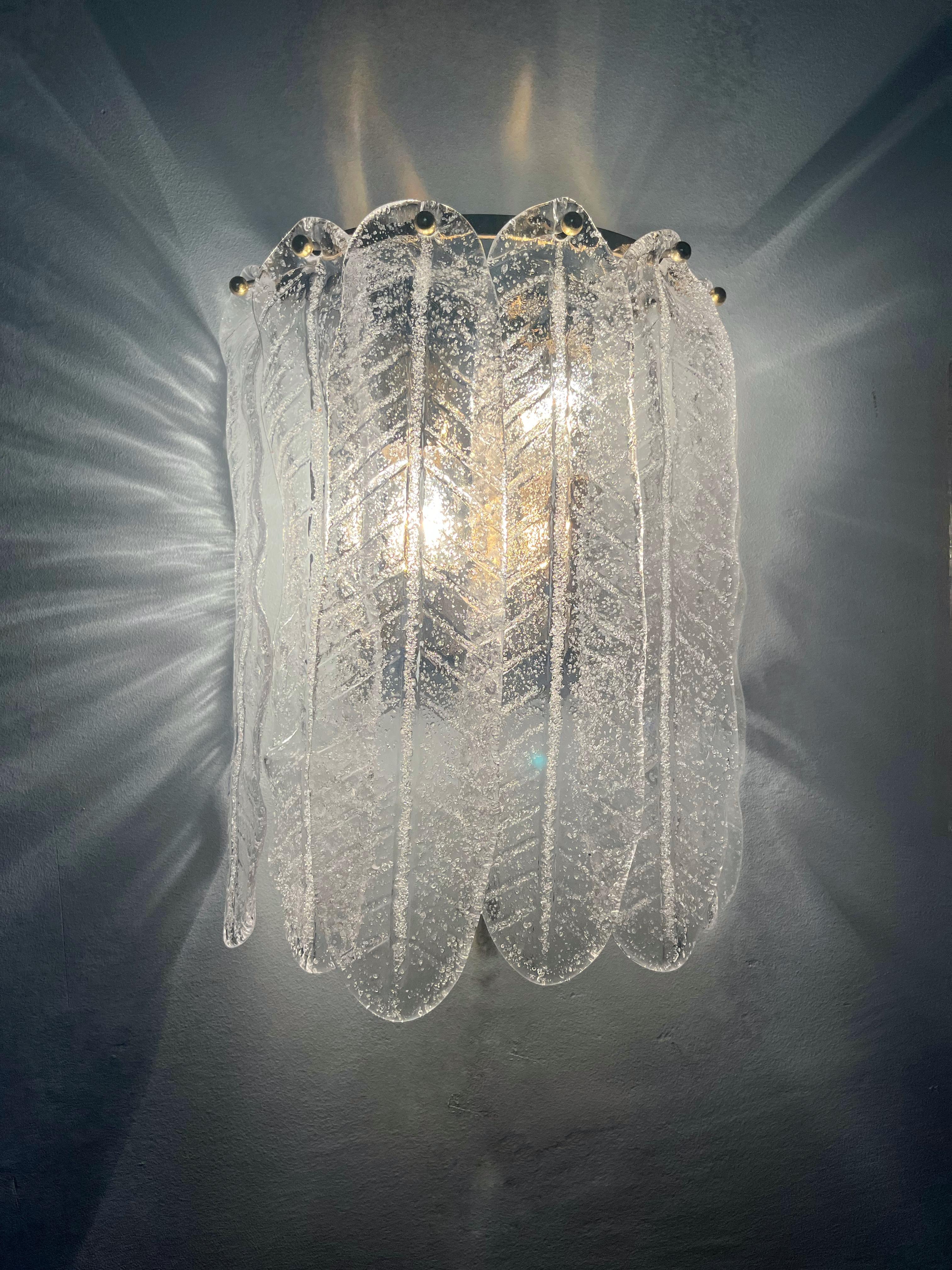 Italian Midcentury Clear Murano Glass Leaf Wall Sconces, 1970s For Sale 2