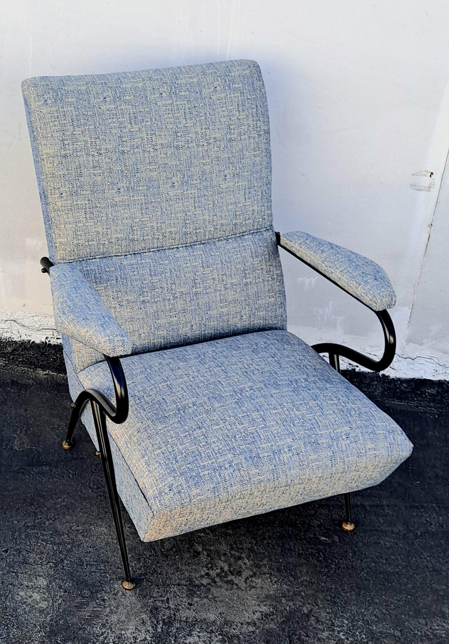 Mid-Century Modern Italian Midcentury Club Chair  For Sale