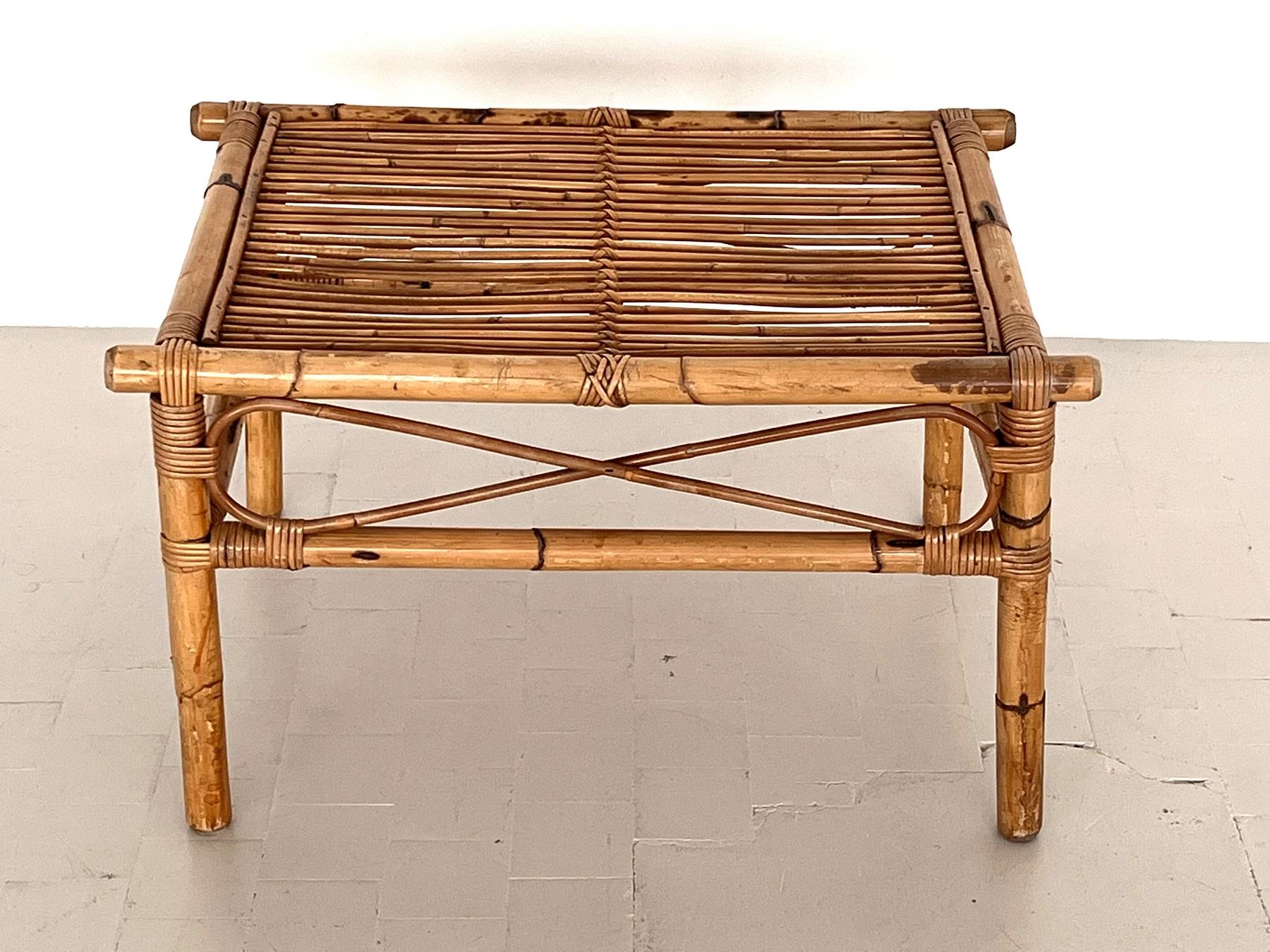 Italienischer Midcentury Couchtisch aus Rattan und Bambus, 1970er Jahre (Handgefertigt) im Angebot
