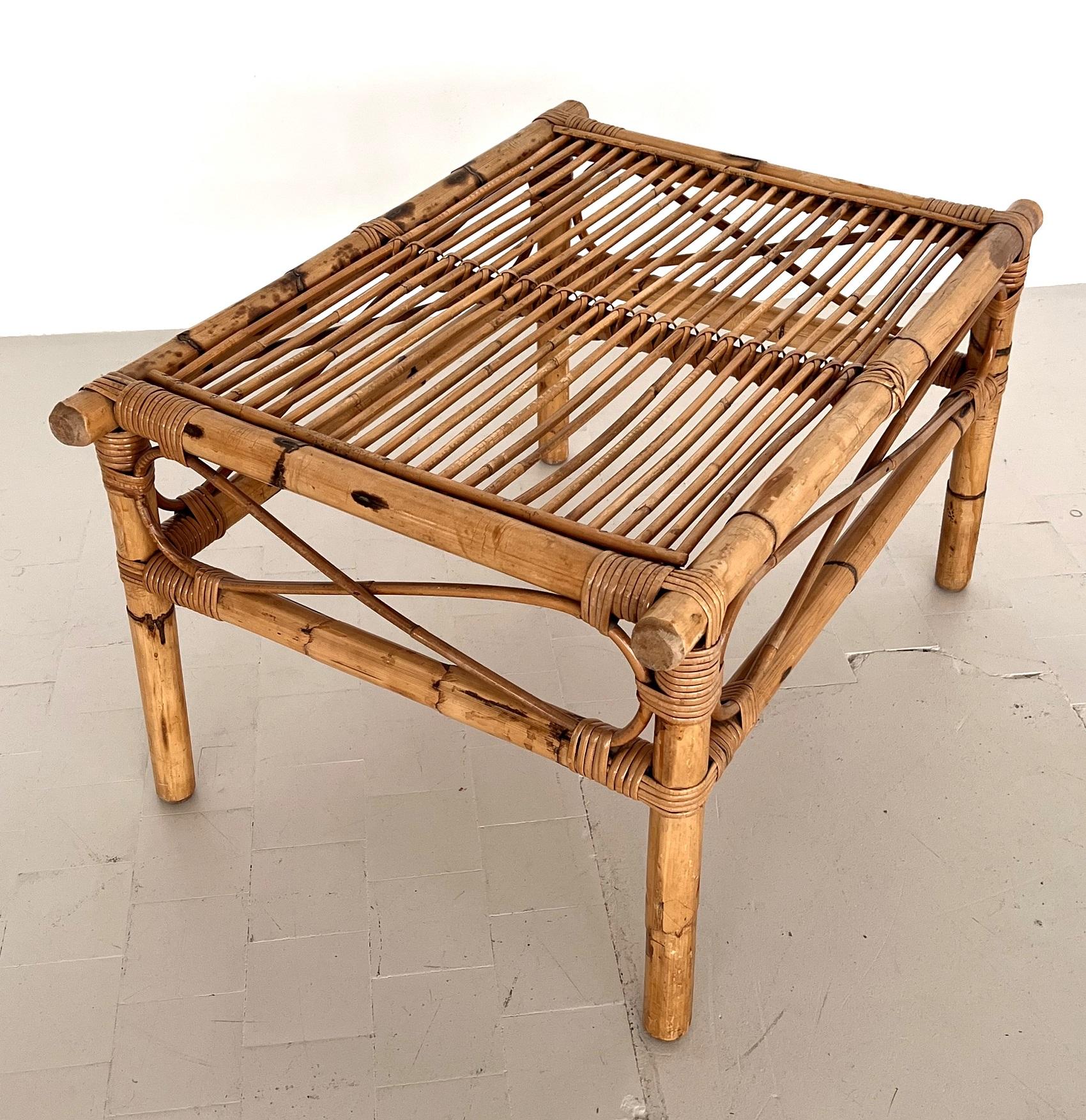 Italienischer Midcentury Couchtisch aus Rattan und Bambus, 1970er Jahre im Zustand „Gut“ im Angebot in Morazzone, Varese