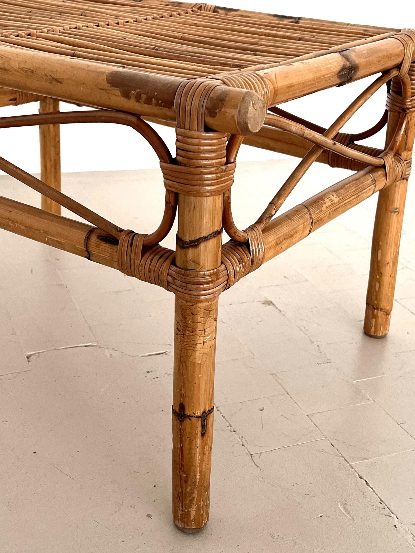 Italienischer Midcentury Couchtisch aus Rattan und Bambus, 1970er Jahre im Angebot 3