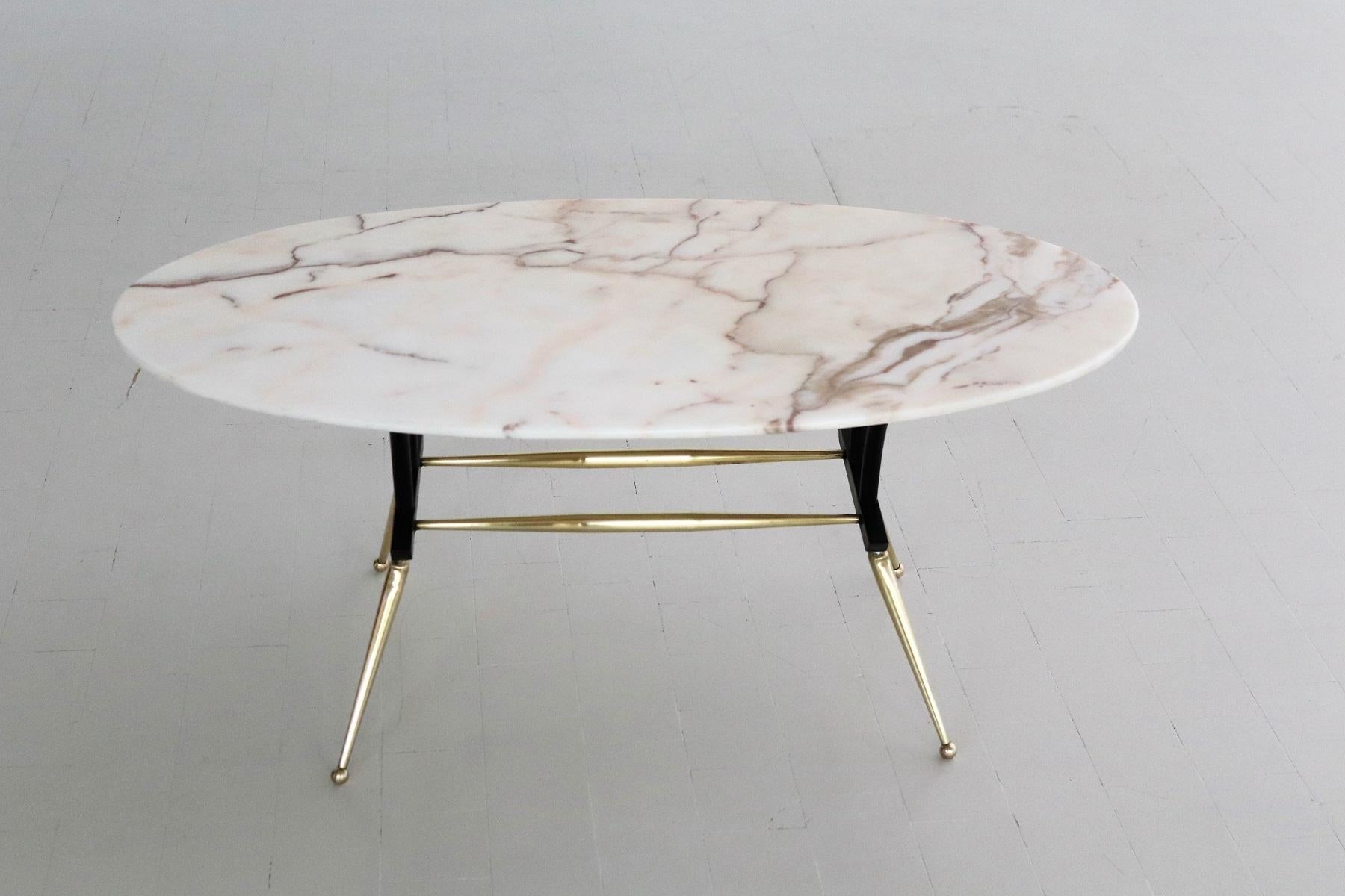 Italian Midcentury Coffee Table with Pink and Grey Marble and Brass Feet, 1950s 2
