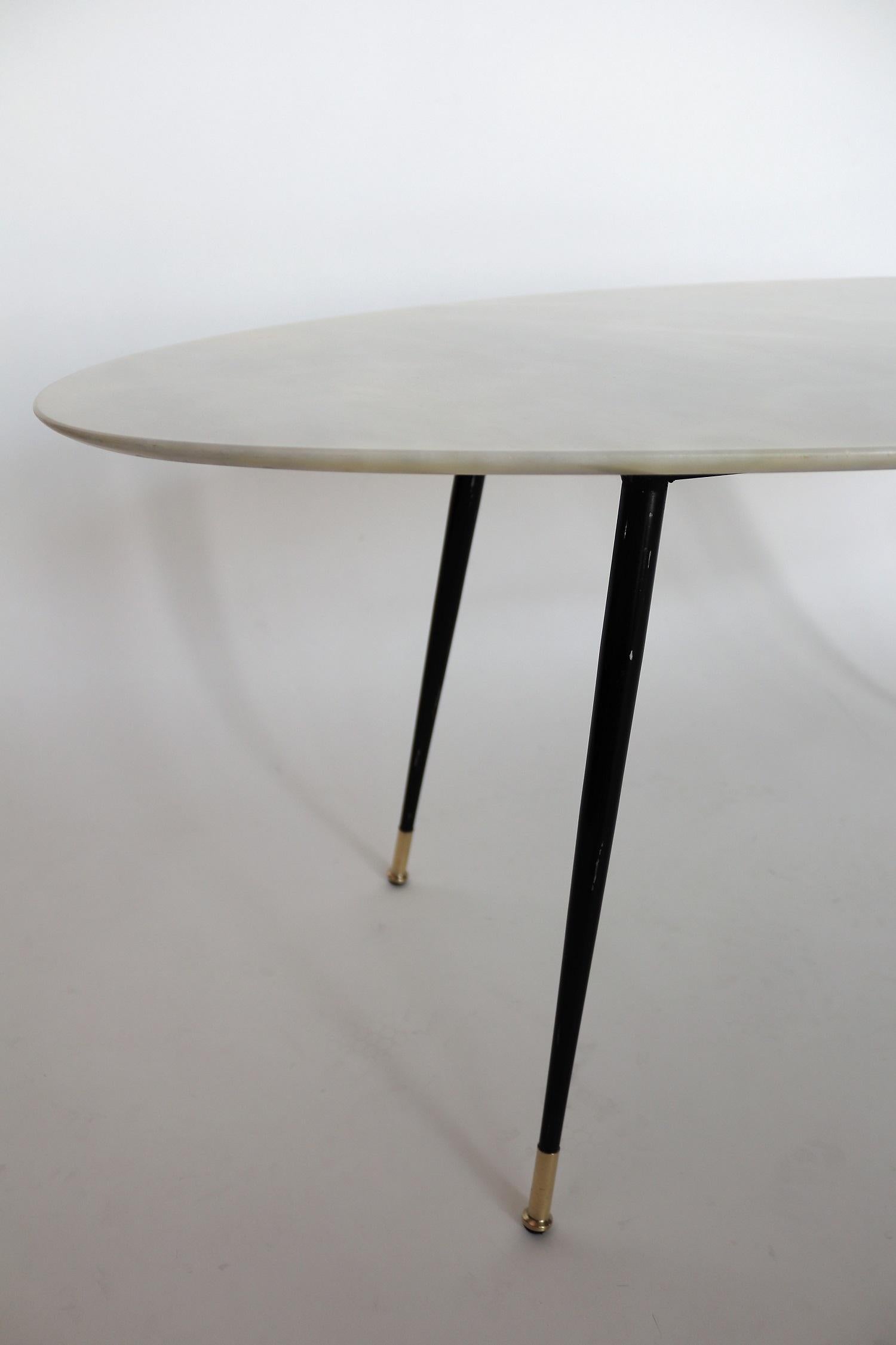 Italian Midcentury Coffee Table with Grey and Pink Marble and Brass Feet, 1950s 1