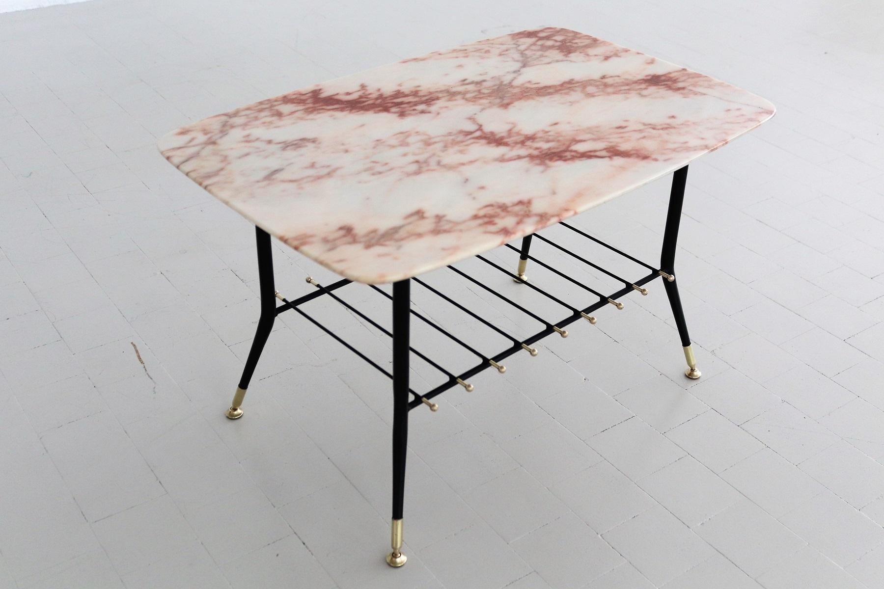 Italian Midcentury Coffee Table with Pink Marble Top and Magazines Tray, 1970s 5
