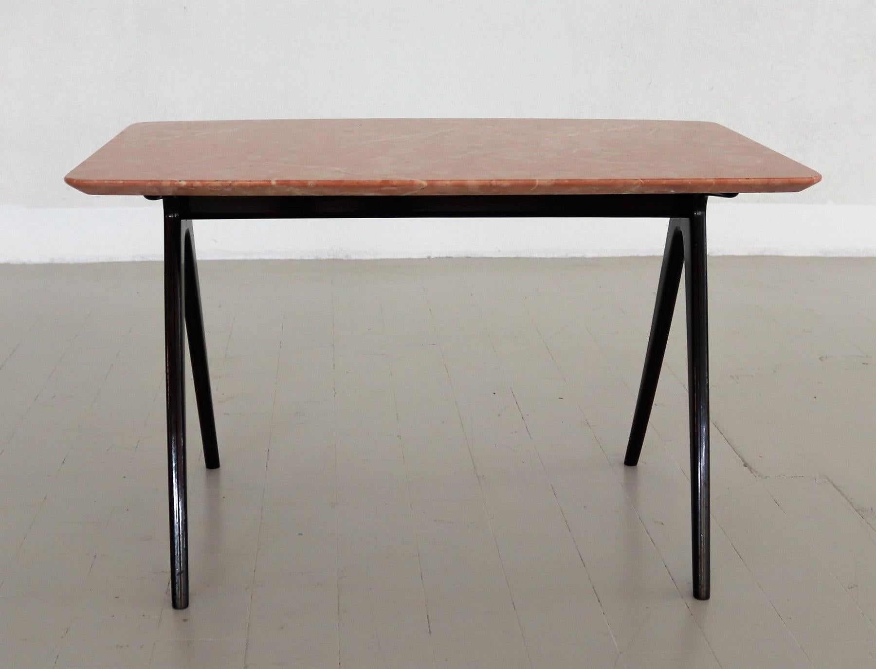 Mid-20th Century Italian Midcentury Coffee Table with Pink Marble Top and Wooden Legs, 1950s
