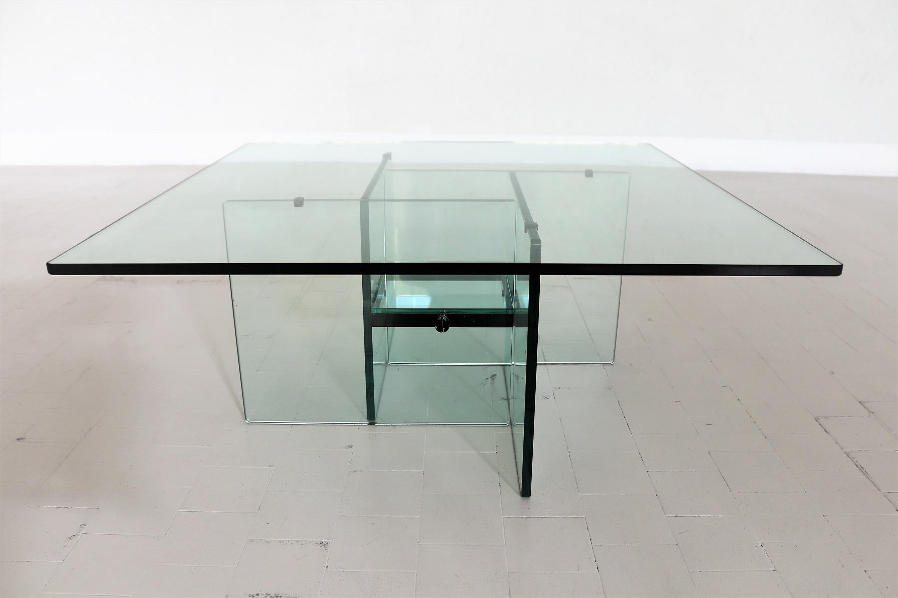 Italian Midcentury Crystal Glass Coffee Table in Fontana Arte Style, 1970s For Sale 4
