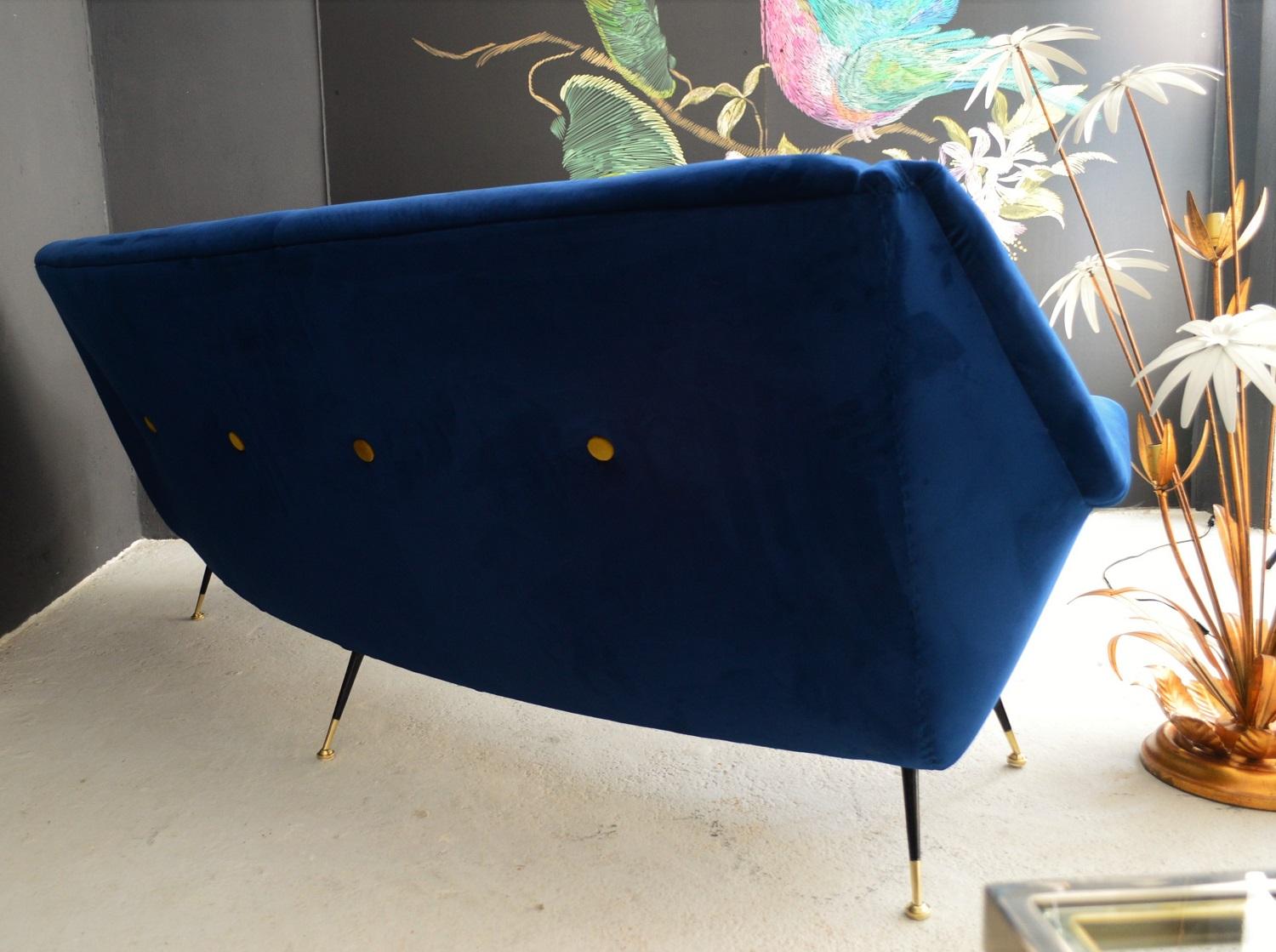 Italian Midcentury Curved Sofa in Blue Velvet, 1950s 6