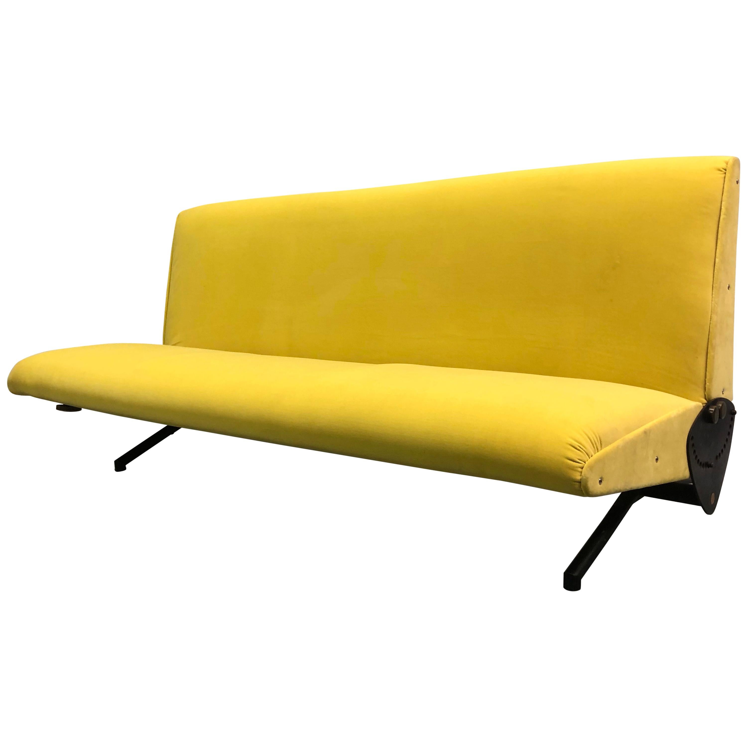 Italian Midcentury D-70 Sofa / Bed by Osvaldo Borsani & Tecno, New Upholstery