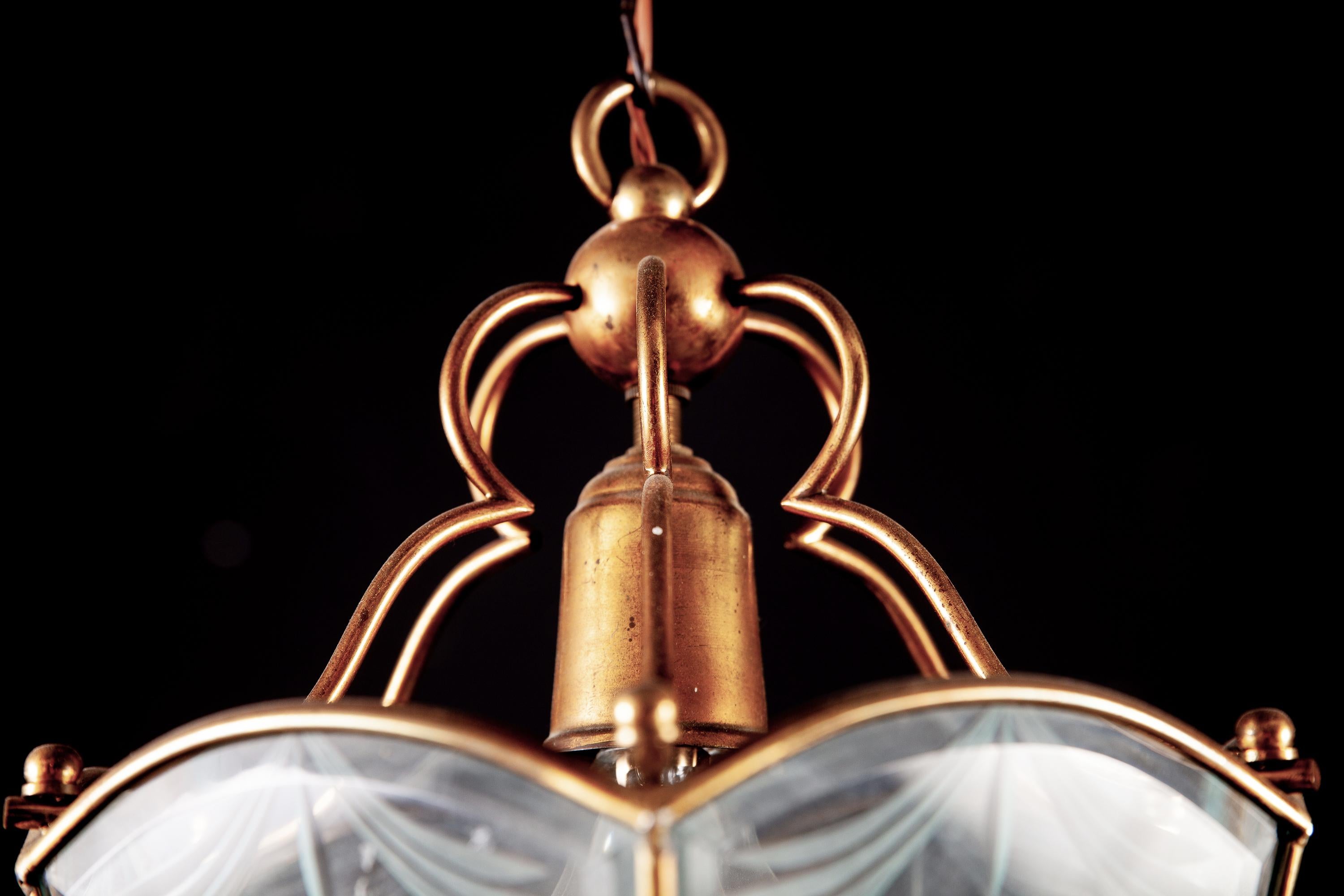 Italian Midcentury Delicious Brass Lantern in the Style of Pietro Chiesa For Sale 1