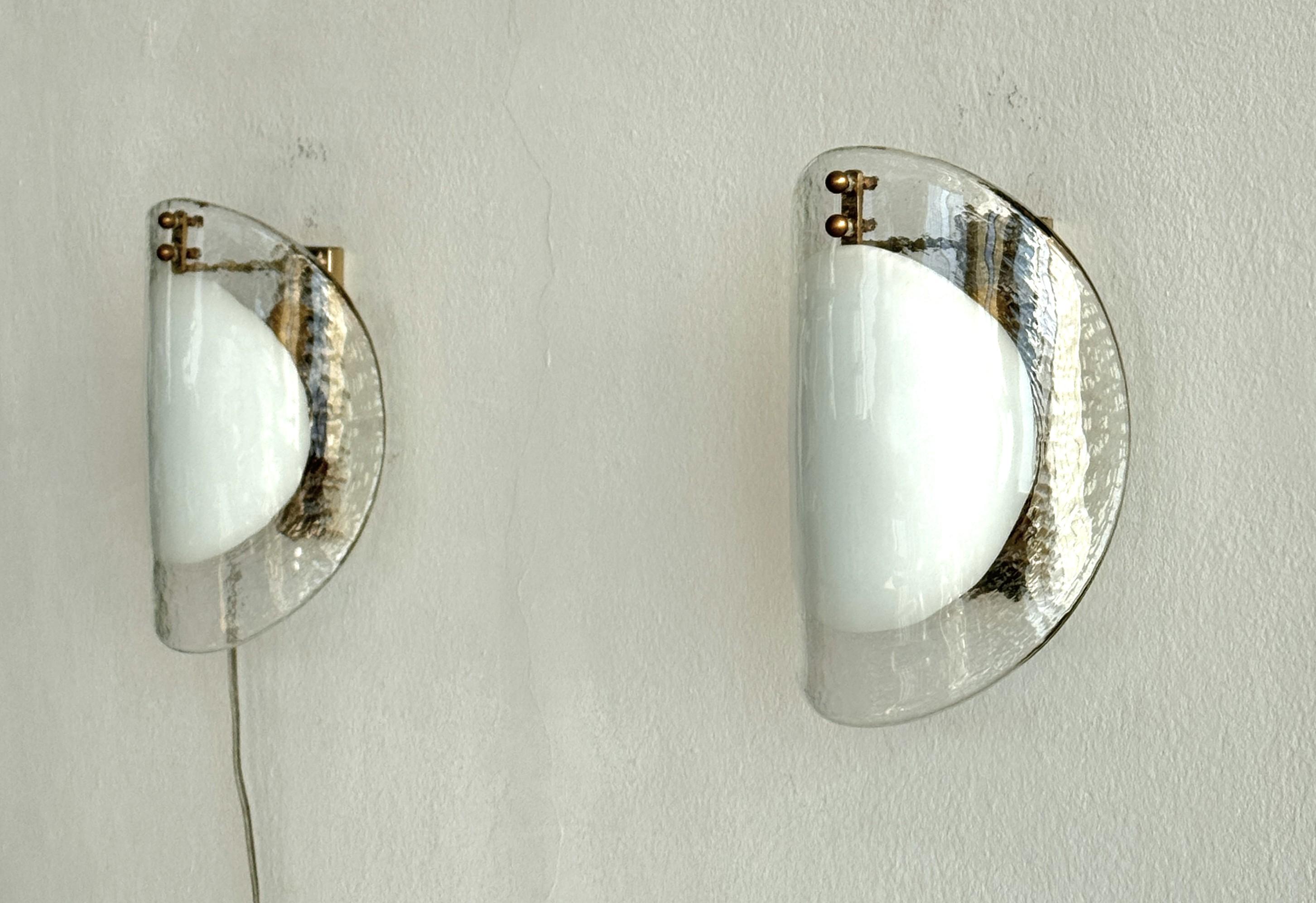 Applique in vetro di Murano di design italiano del Medioevo, anni '70 in vendita 1