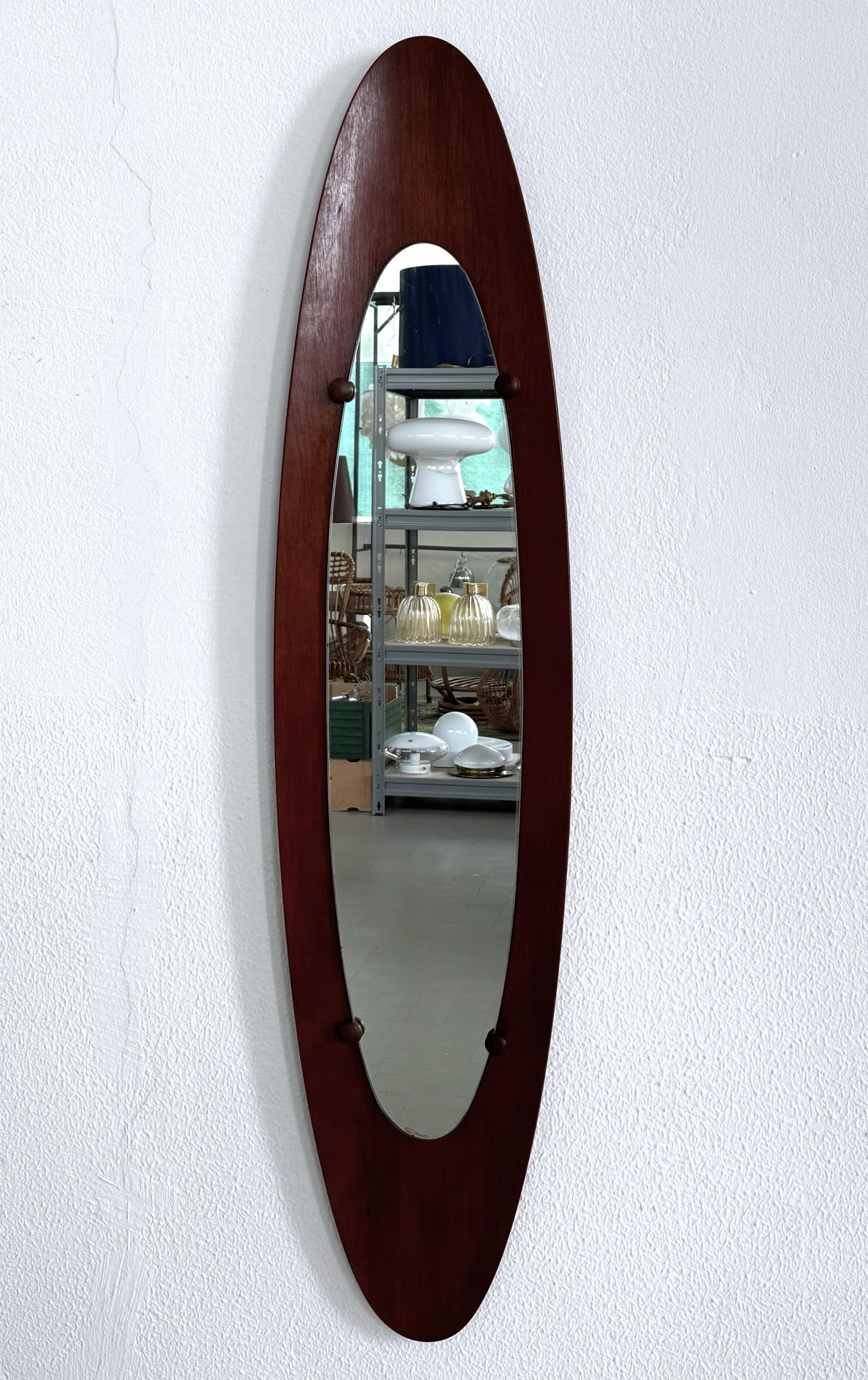Miroir mural en teck et bentwood de designer italien du milieu du siècle dernier, années 1950 Bon état - En vente à Morazzone, Varese