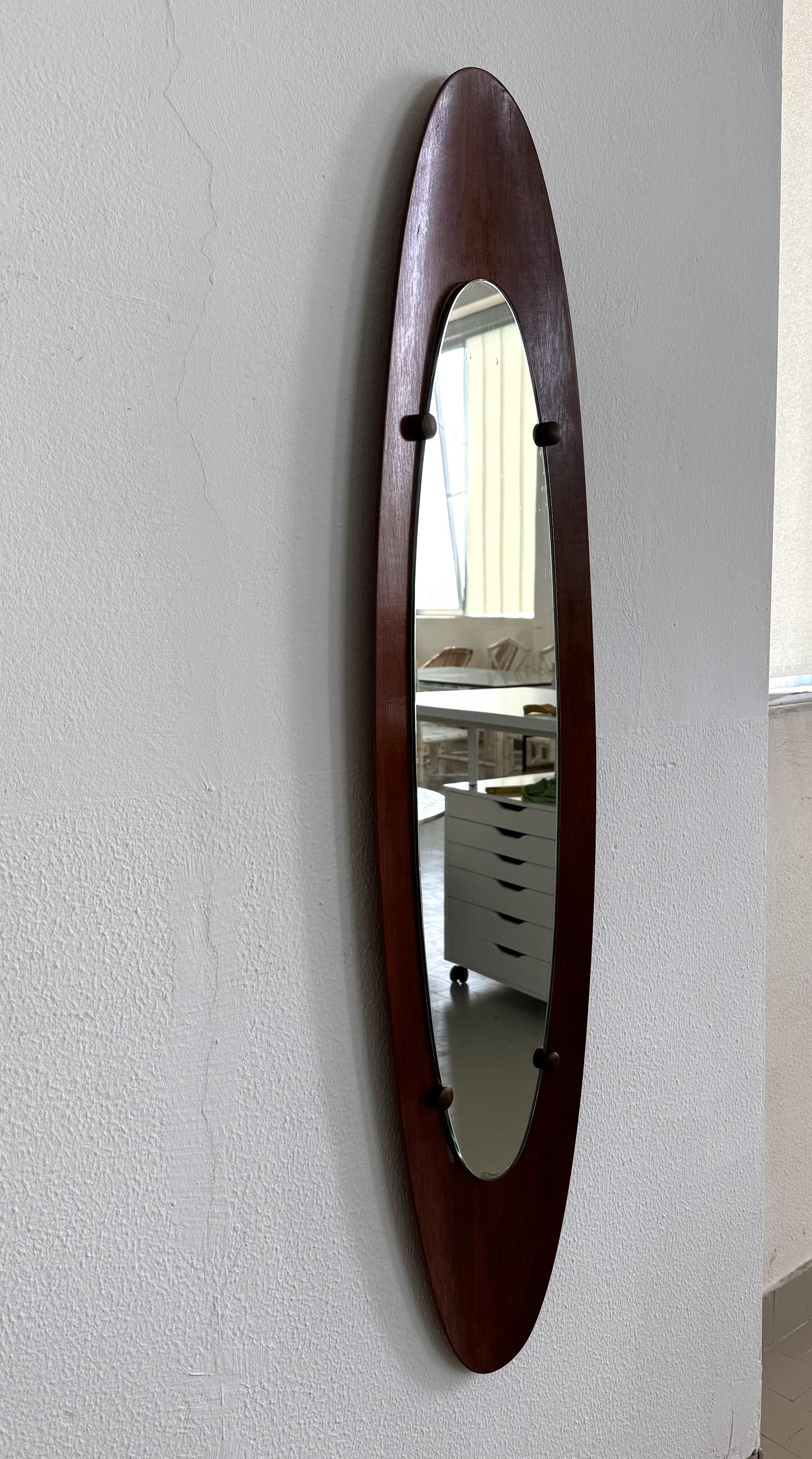Miroir mural en teck et bentwood de designer italien du milieu du siècle dernier, années 1950 en vente 2