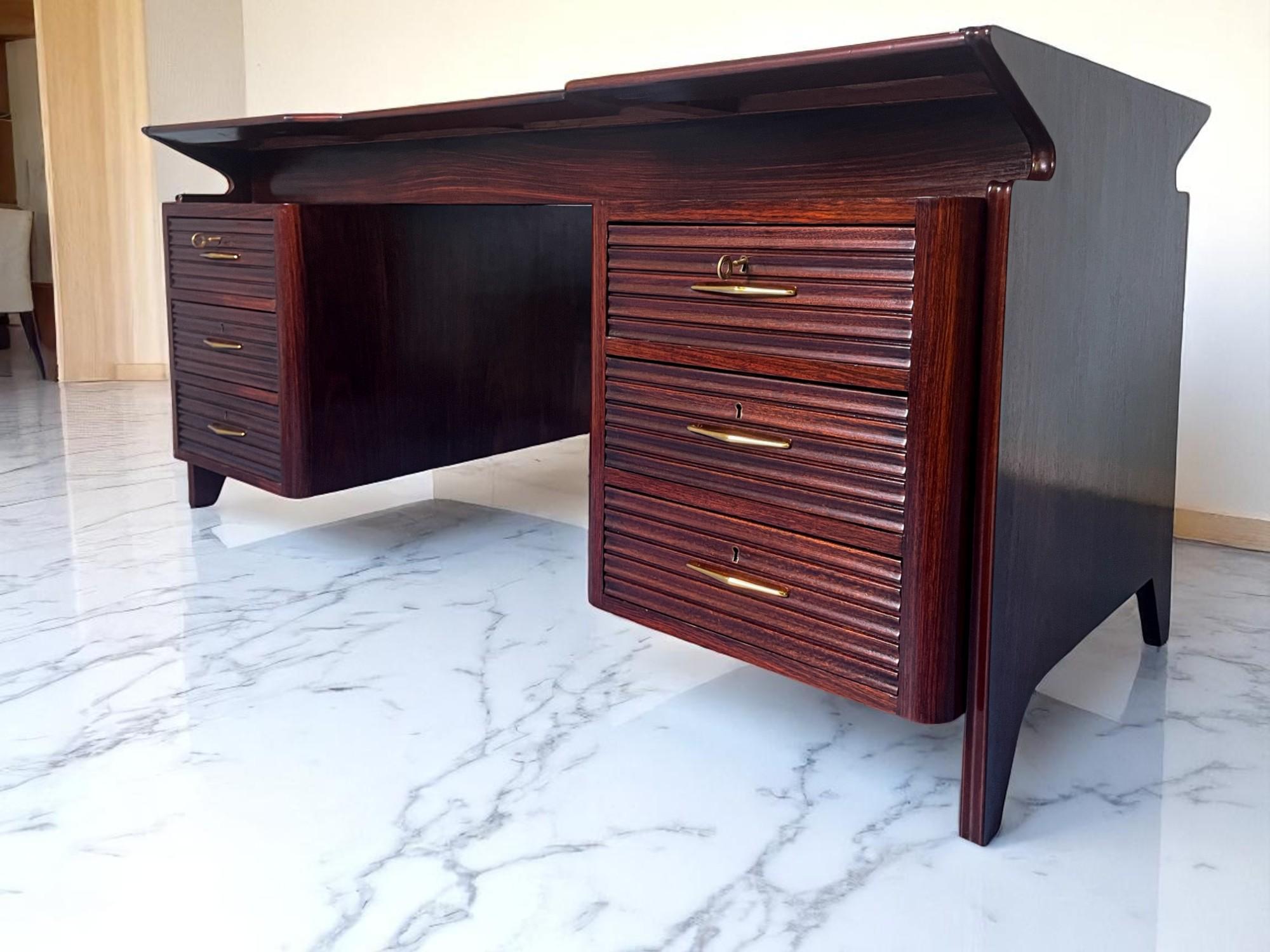 Italiano Italian Midcentury Desk attributed to Osvaldo Borsani , Italy 1950s in vendita