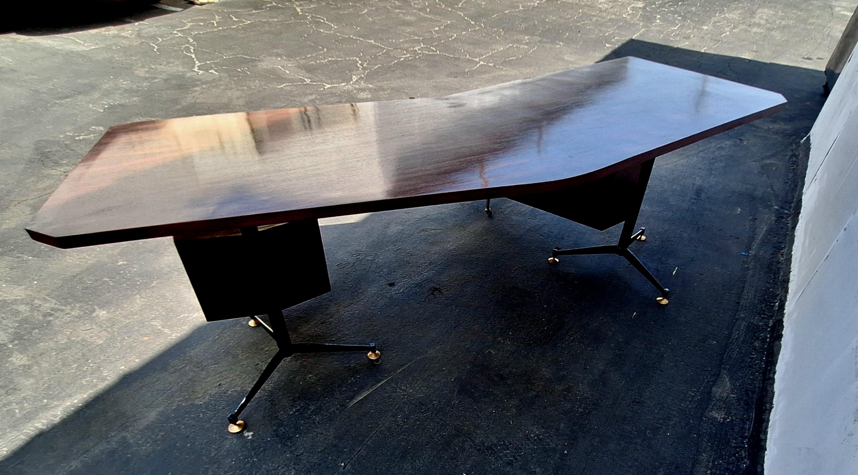Italian Midcentury Desk by Osvaldo Borsani For Sale 2