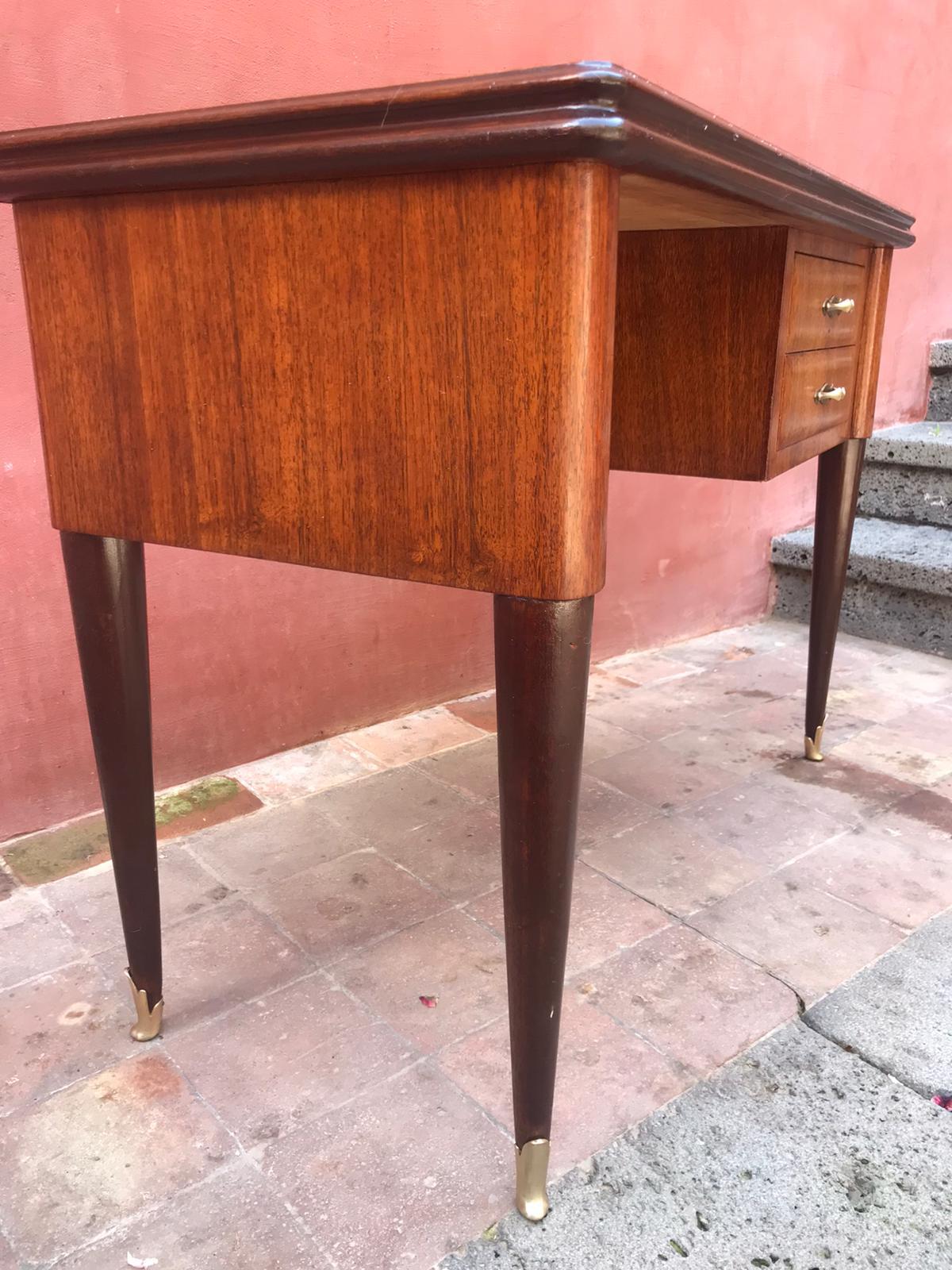 Table de bureau italienne du milieu du siècle dernier attribuée à Carlo de Carli,  Italie 1950 en vente 2
