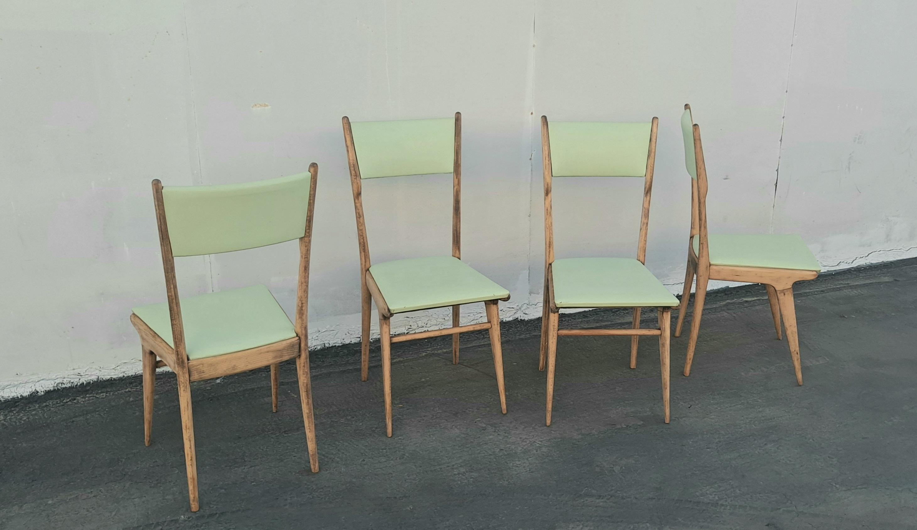 Italienische Ding-Raumstühle aus der Mitte des Jahrhunderts (Holz) im Angebot