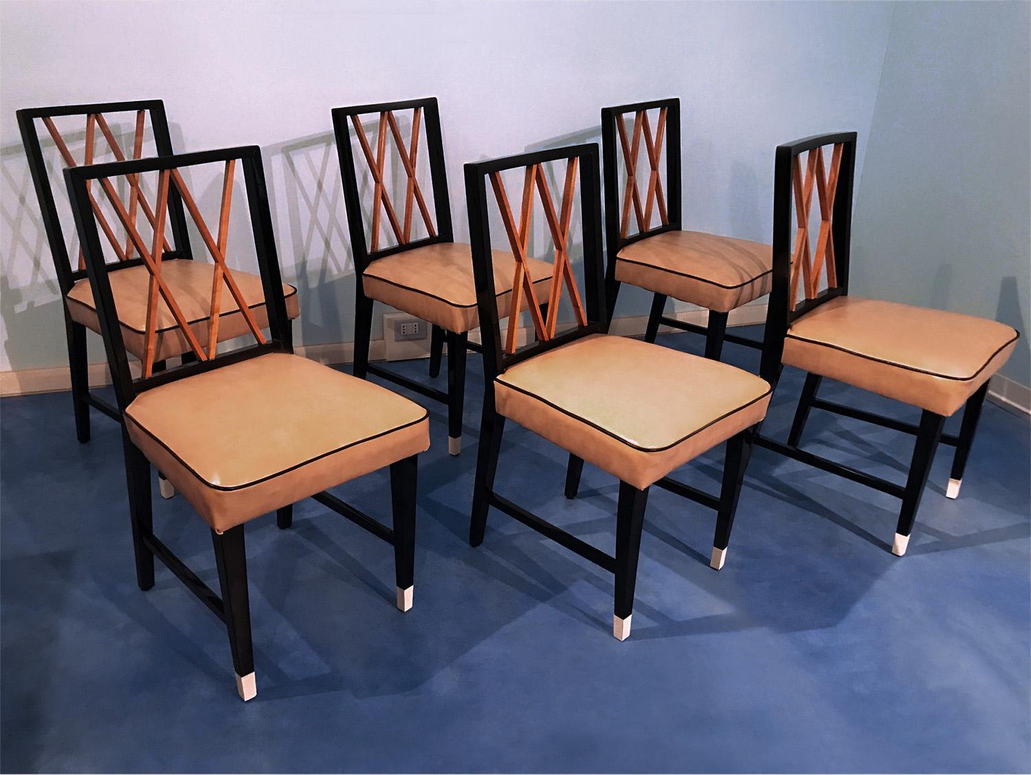 Elegant lines and solid structures for this set of 6 dining Chairs, part of a dining room suite very rare attributed to the design of Paolo Buffa in the 1950s, that’s includes its original dining Table, the cabinet Secretaire (both items here on