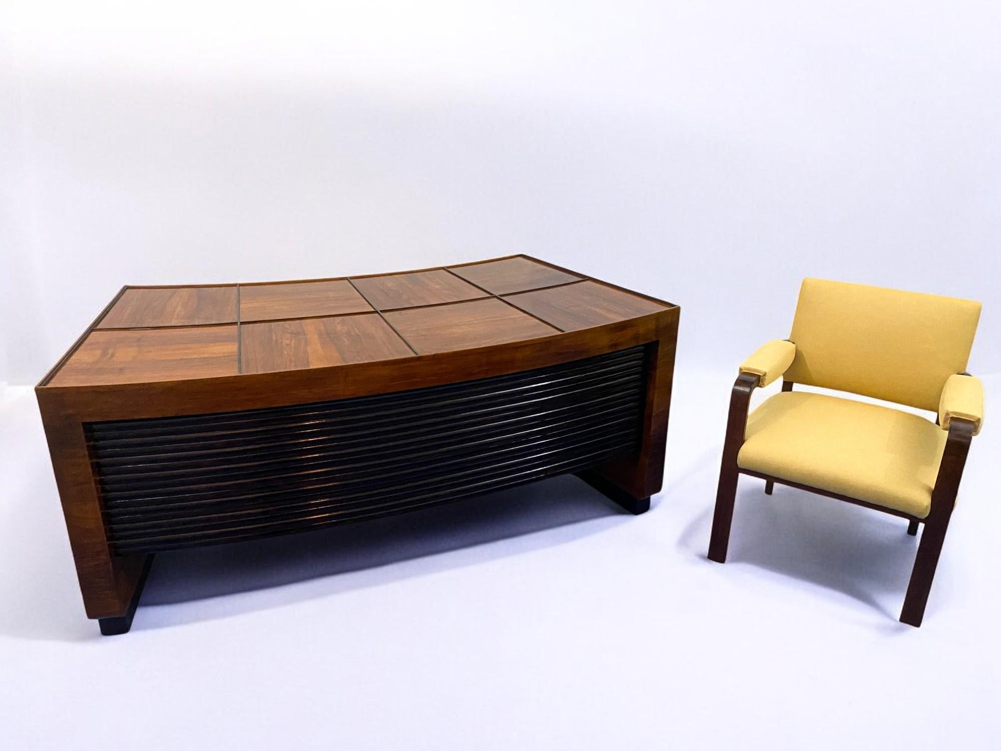 Italian Midcentury Executive Desk Table with chair designed by Gio' Ponti, 1940s For Sale 7