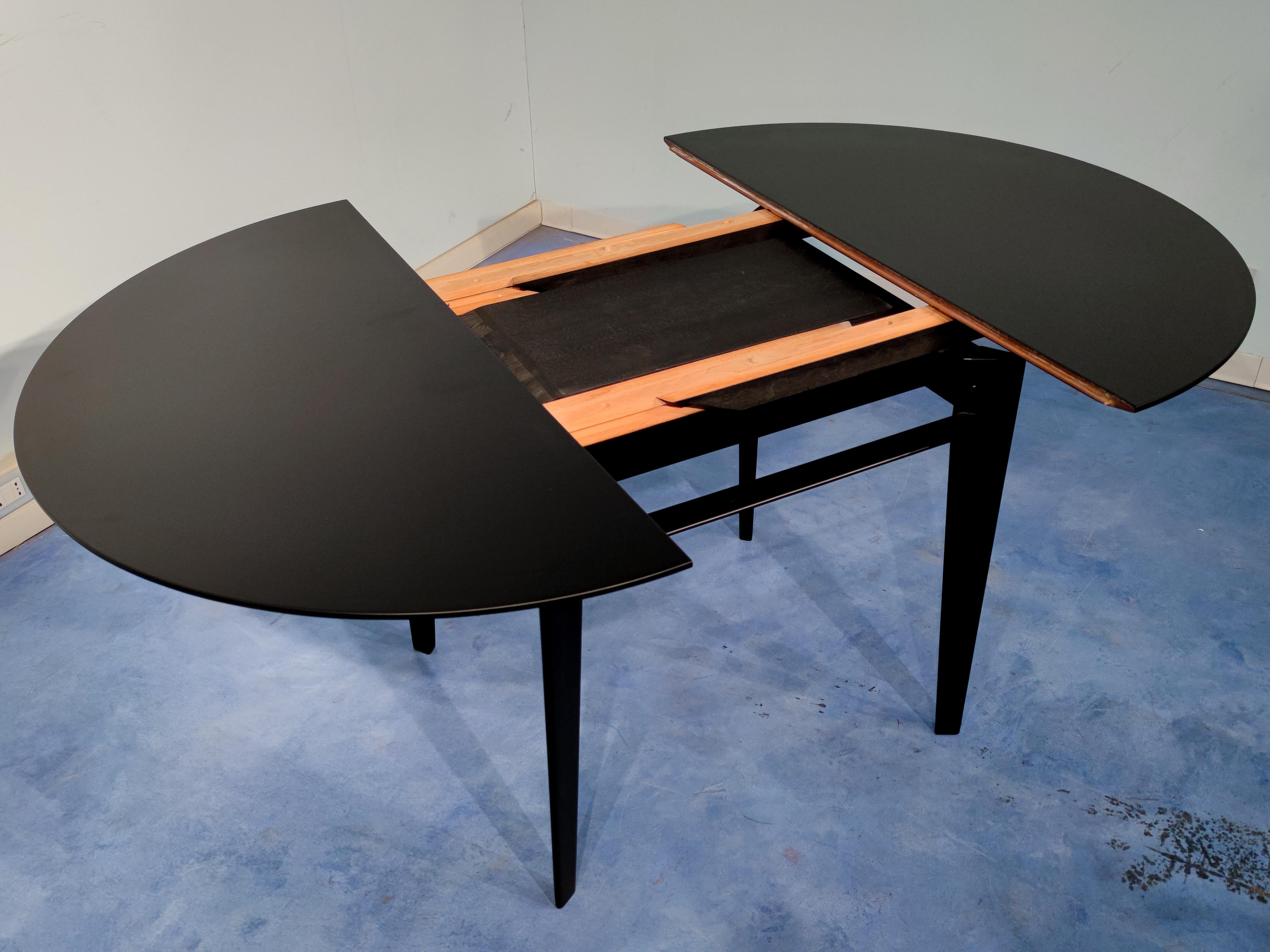 Italian Midcentury Extendable Dining Table by Vittorio Dassi, 1950s For Sale 5