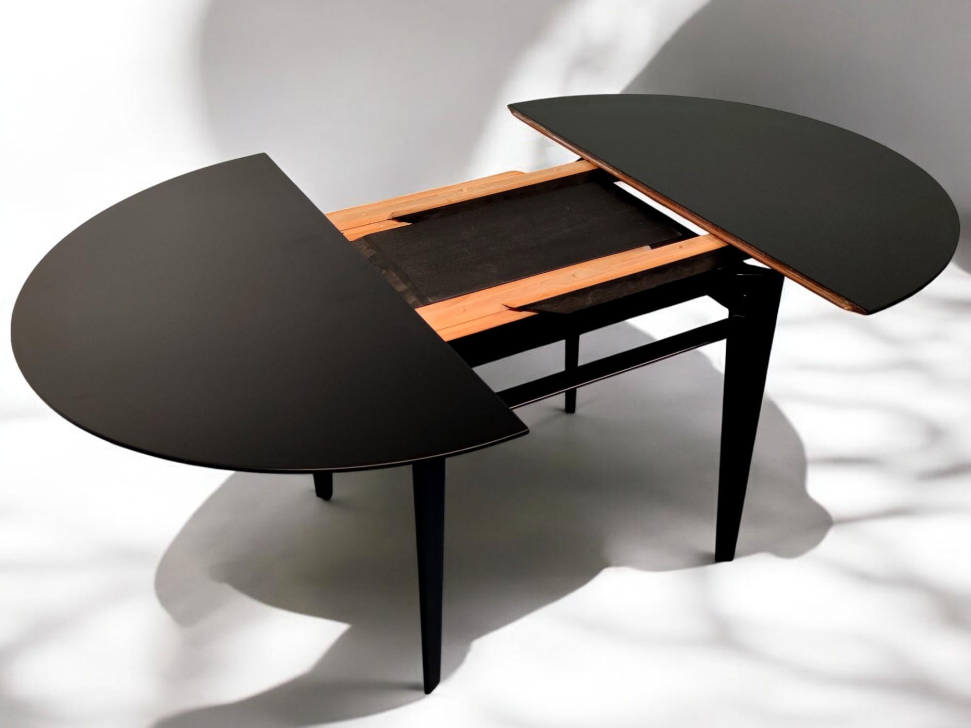 Italian Midcentury Extendable Dining Table by Vittorio Dassi, 1950s For Sale 8