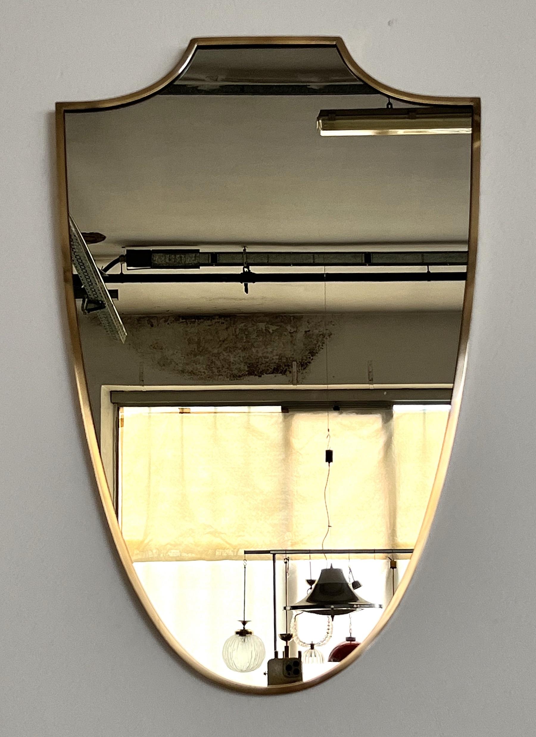 Italian Midcentury Extra Large Vintage Wall Mirror with Brass Frame, 1970s For Sale 1