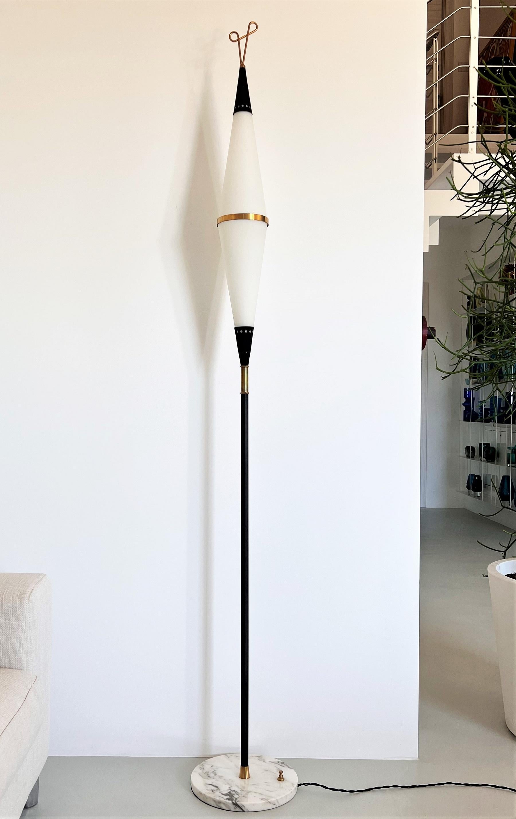 Italian Midcentury Floor Lamp in Glass, Brass and Marble by Reggiani, 1960s For Sale 6