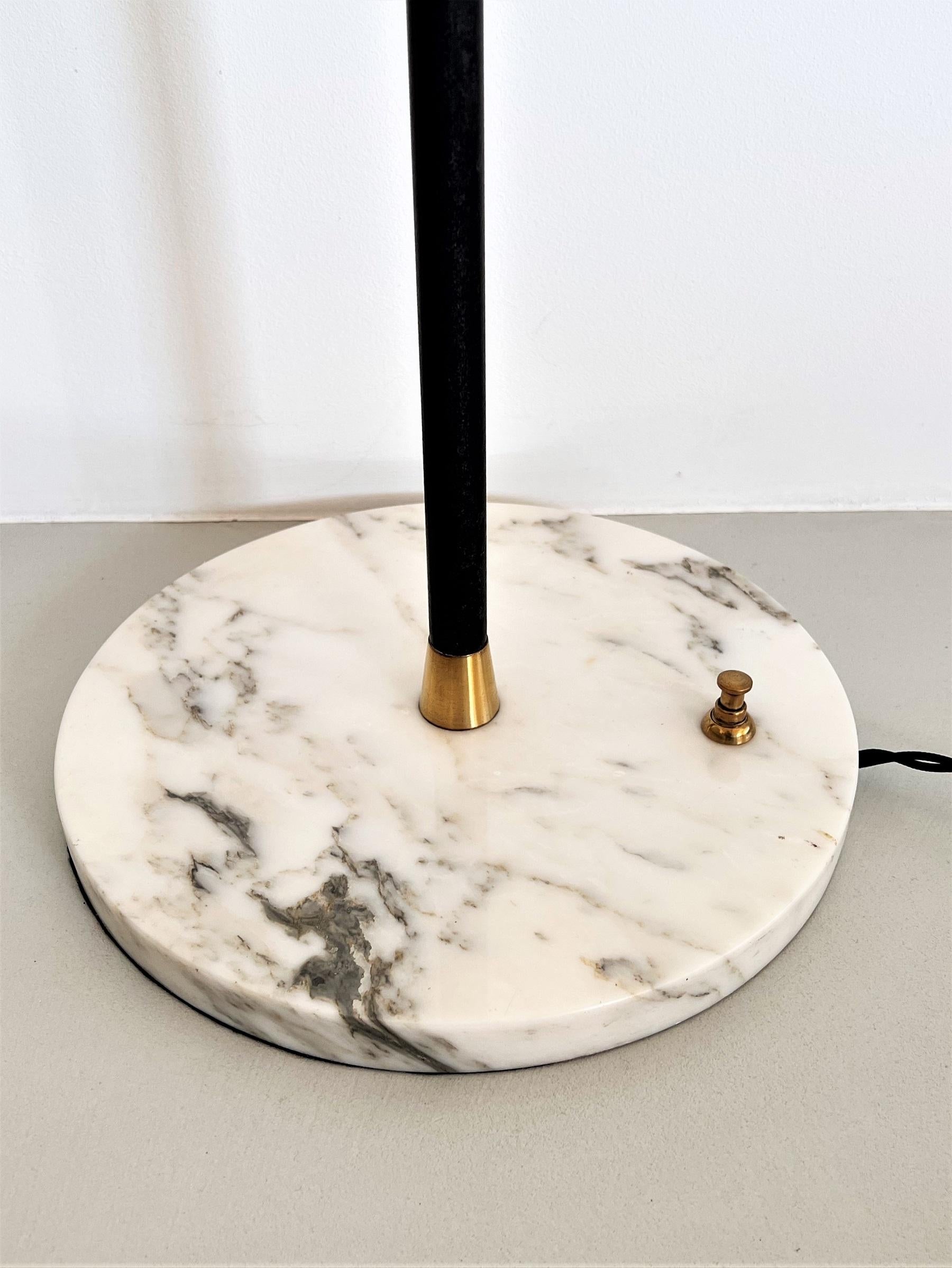 Italian Midcentury Floor Lamp in Glass, Brass and Marble by Reggiani, 1960s For Sale 2