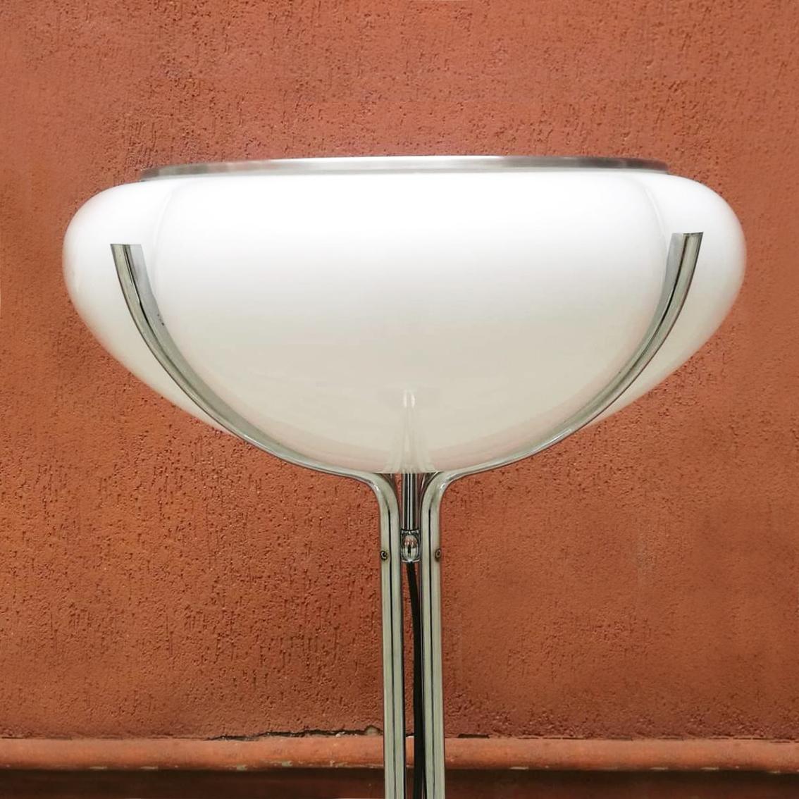Mid-Century Modern Italian Midcentury Floor Lamp Quadrifoglio by Luigi Massoni for Guzzini, 1960s