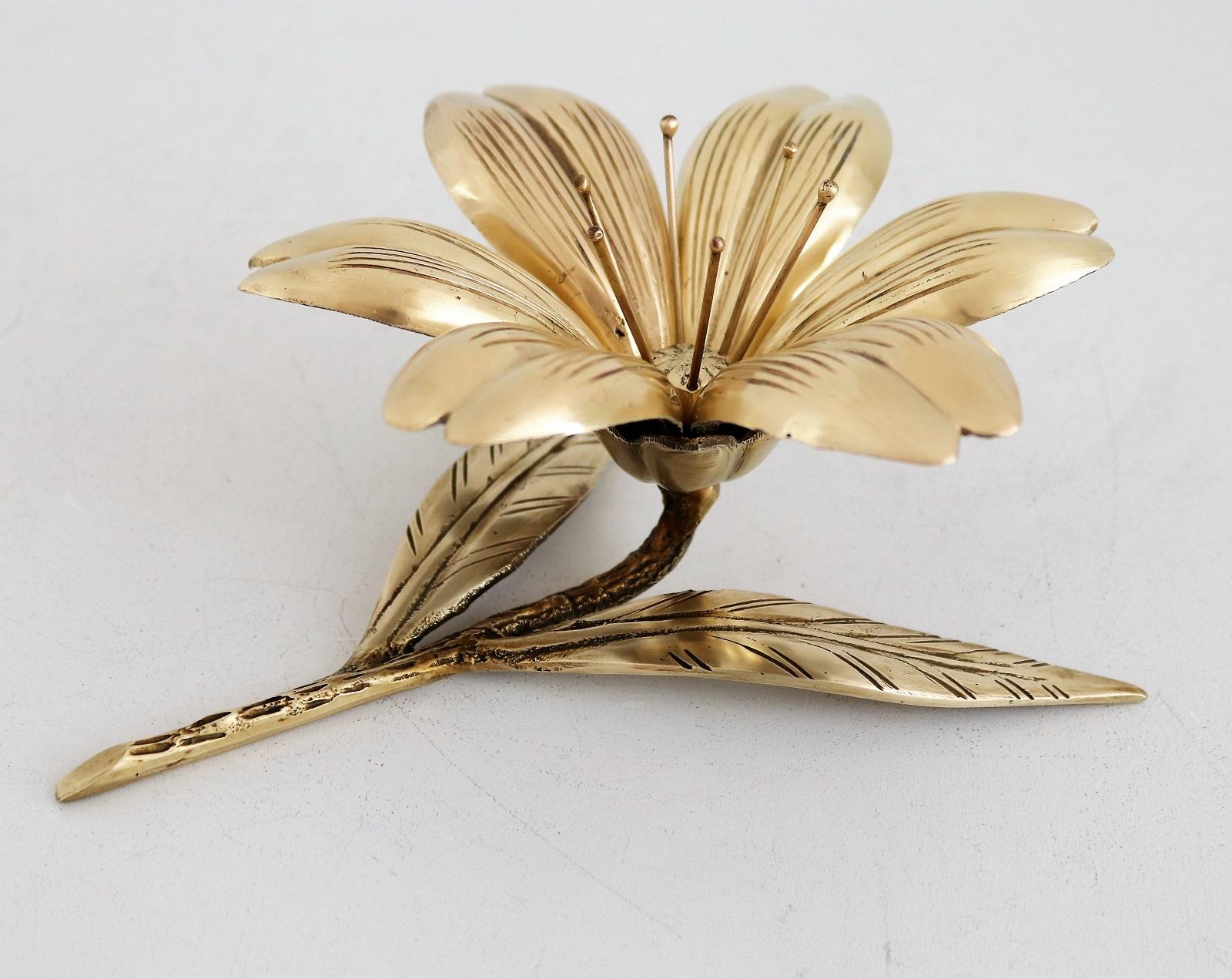 Italian Midcentury Flower in Brass with Petal Ashtrays for Cigarettes, 1950s 4