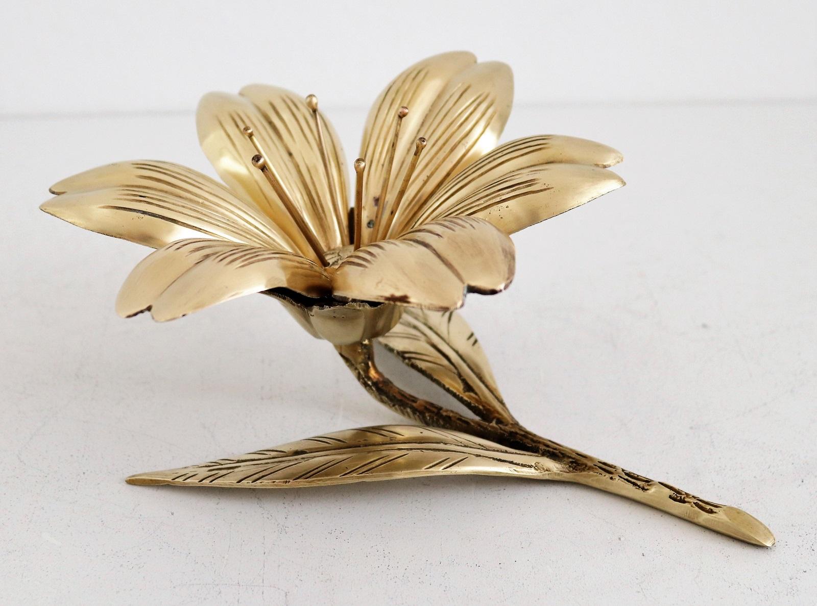 Italian Midcentury Flower in Brass with Petal Ashtrays for Cigarettes, 1950s 7