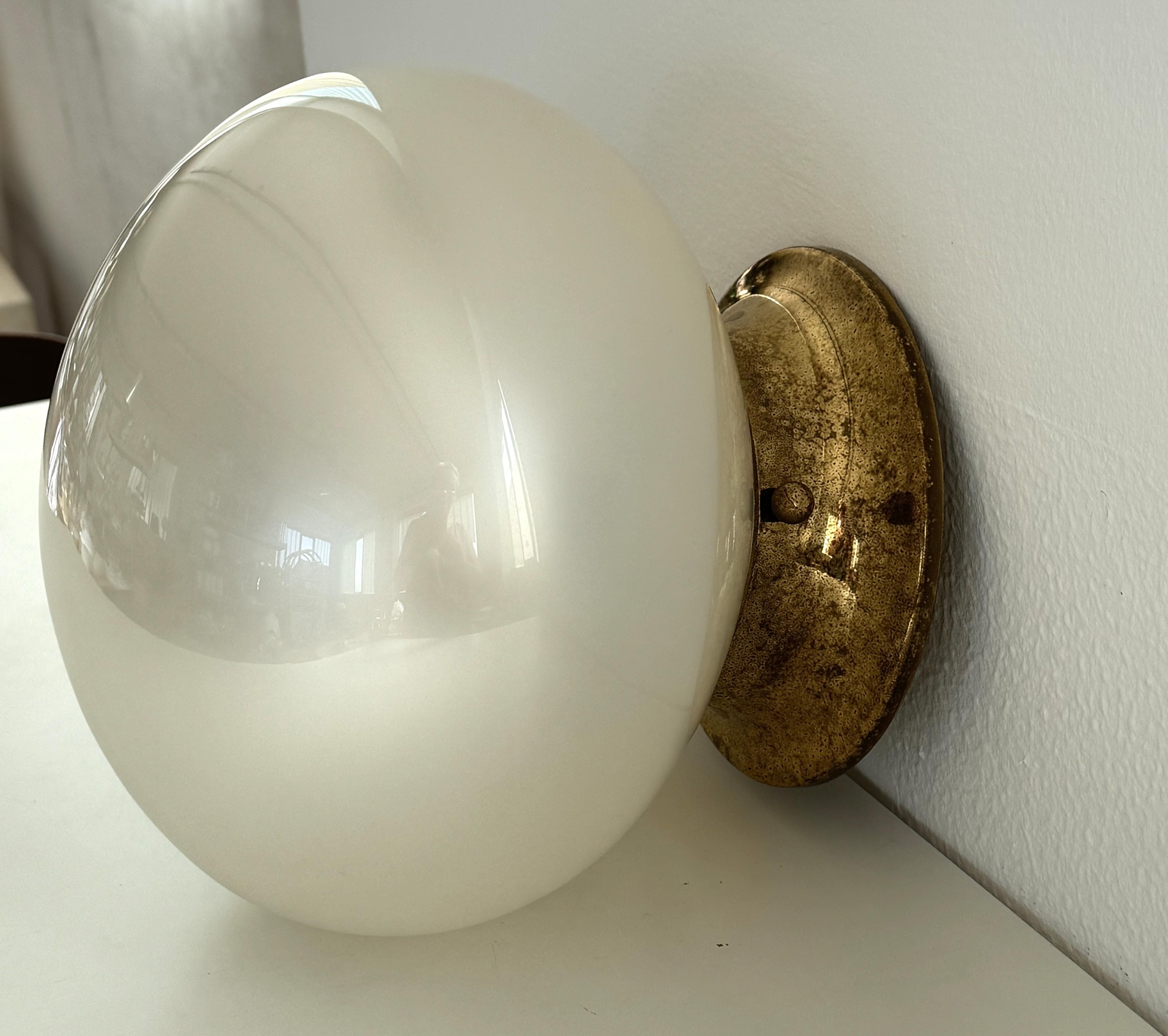 Italian Midcentury Flush Mount Light with Mother of pearl glass and Brass Base For Sale 3
