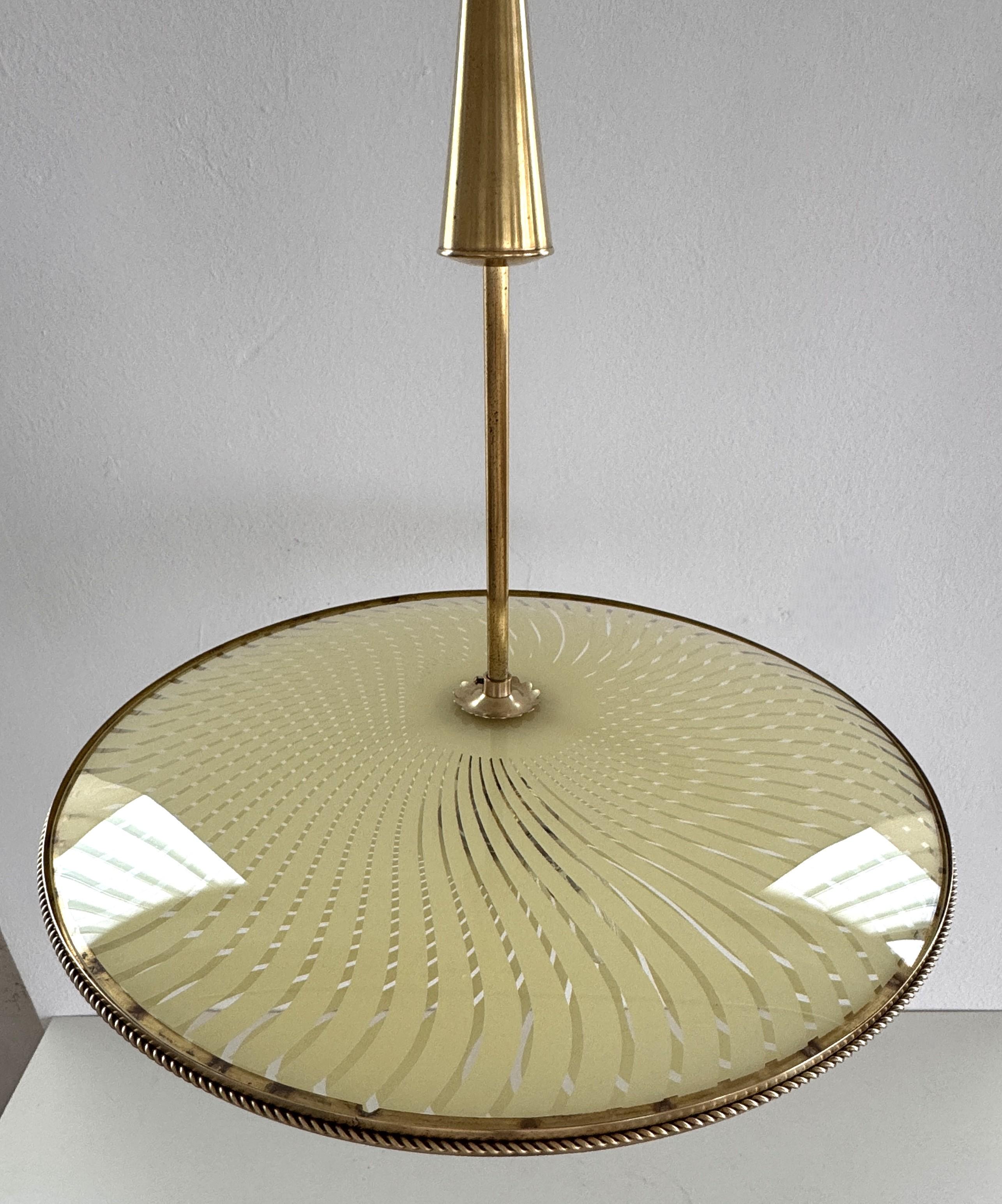 Lampada a sospensione 'Ufo' in vetro di Murano e ottone di Fontana Arte, 1950 in vendita 3
