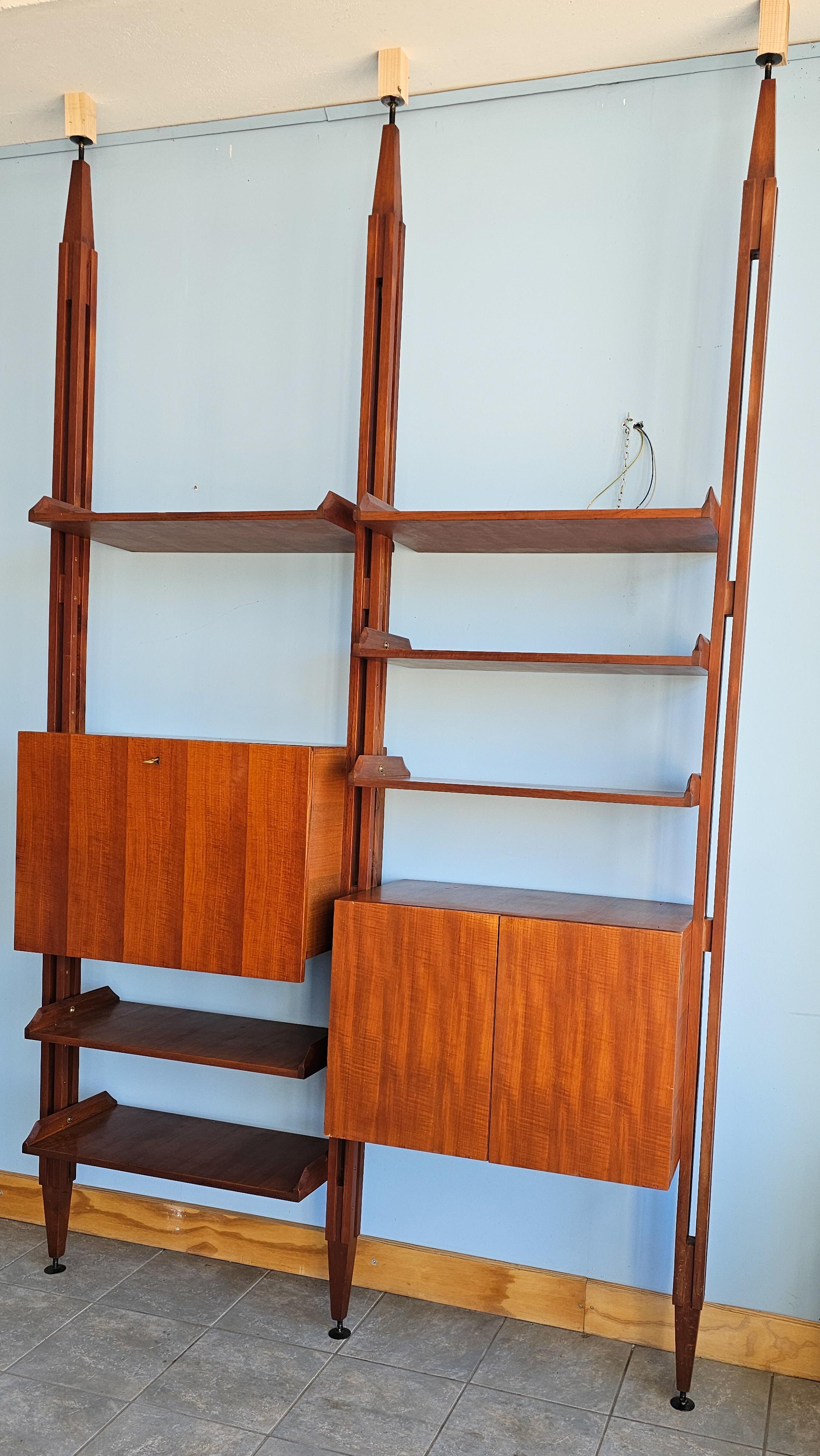 Italian Midcentury Franco Albini's 'LB7' Style Ceiling-Mounted Bookcase,  1960 For Sale 1