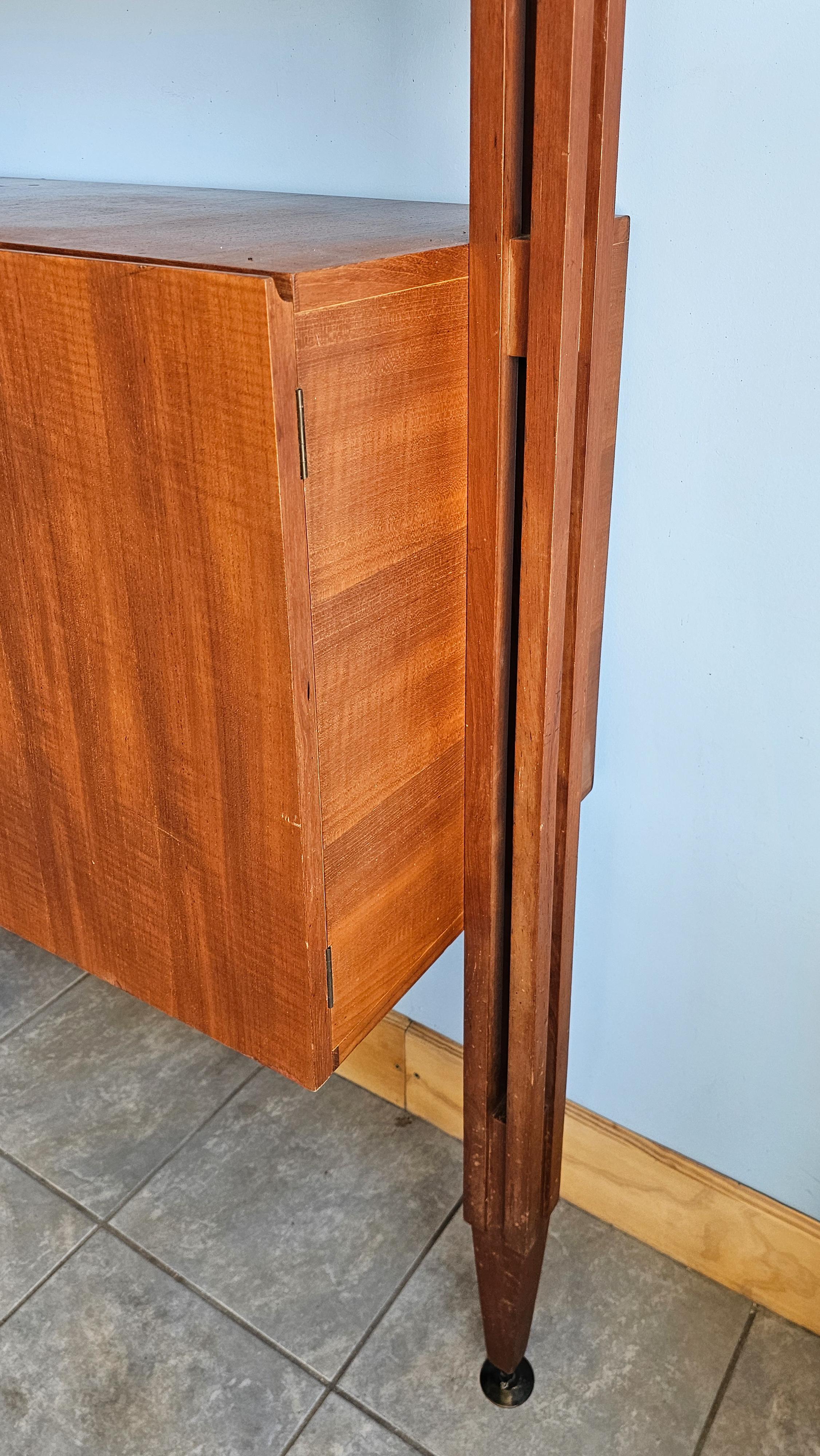 Italian Midcentury Franco Albini's 'LB7' Style Ceiling-Mounted Bookcase,  1960 2