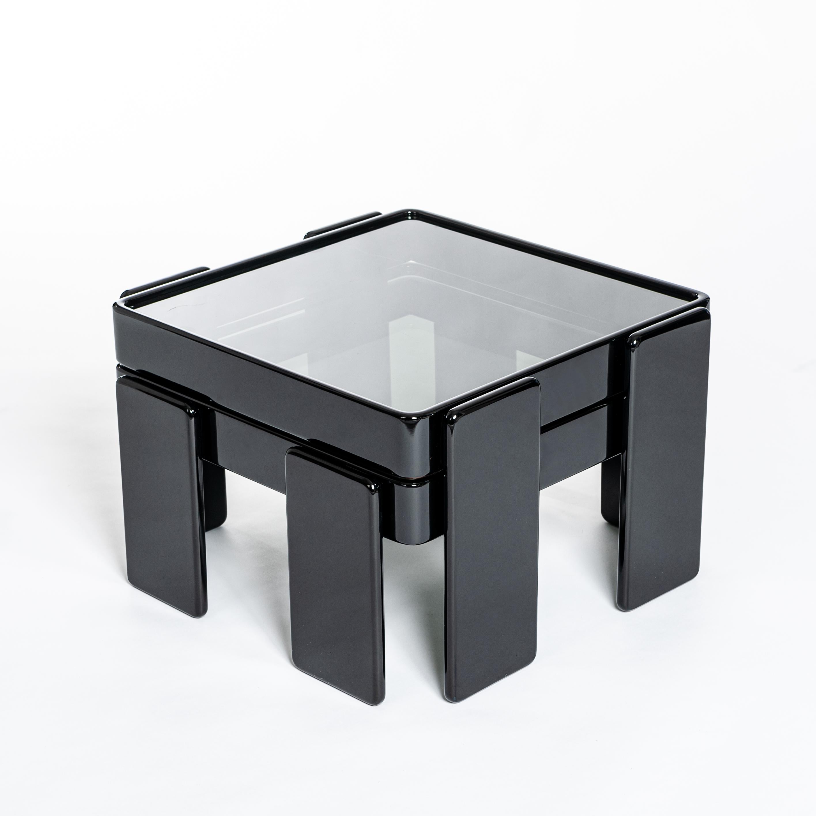 Italian Midcentury Gianfranco Frattini Black Nesting Tables for Cassina, 1960s (Moderne der Mitte des Jahrhunderts) im Angebot